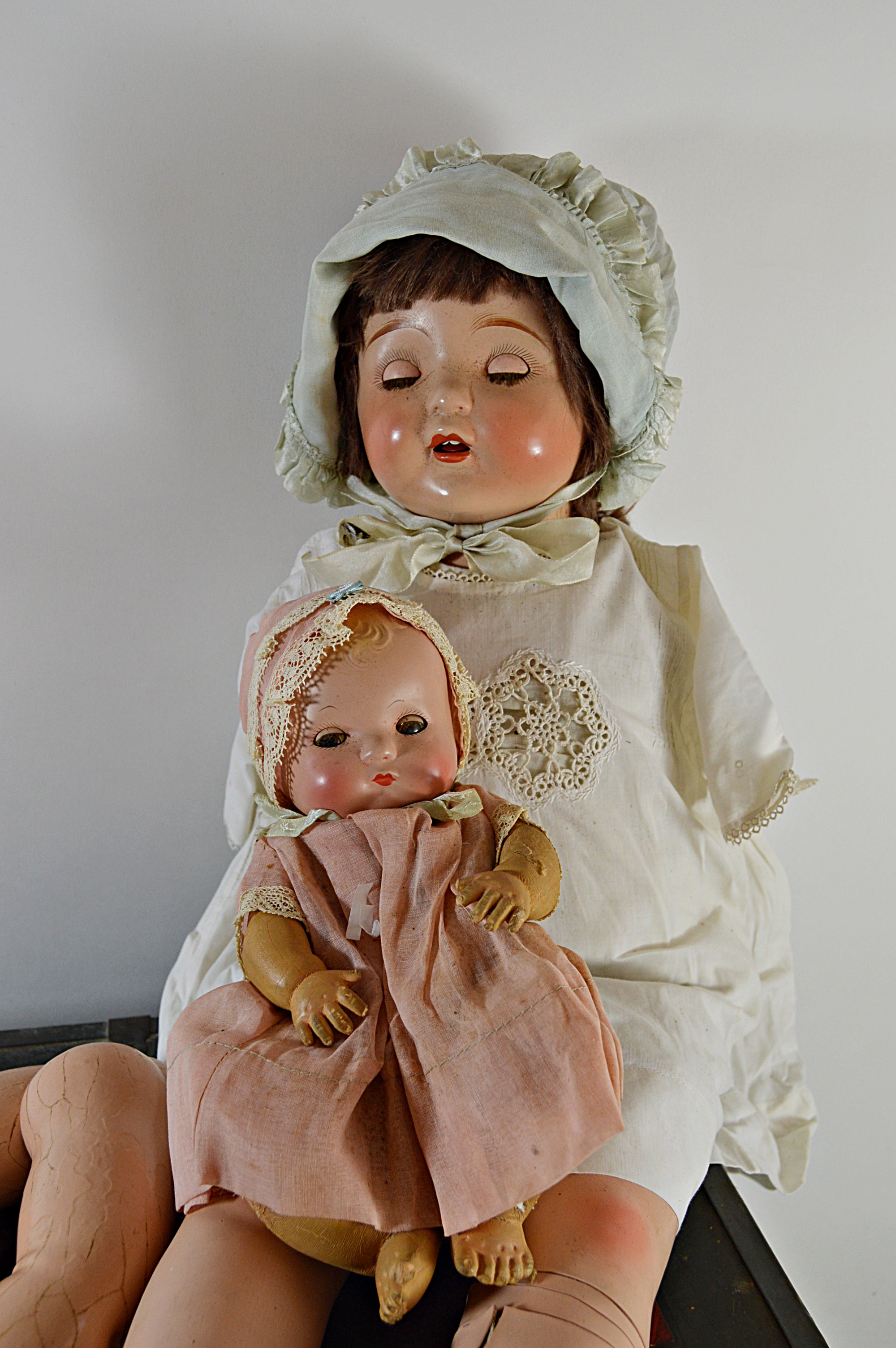 Antique and Vintage Dolls, Doll Clothes, Trunks