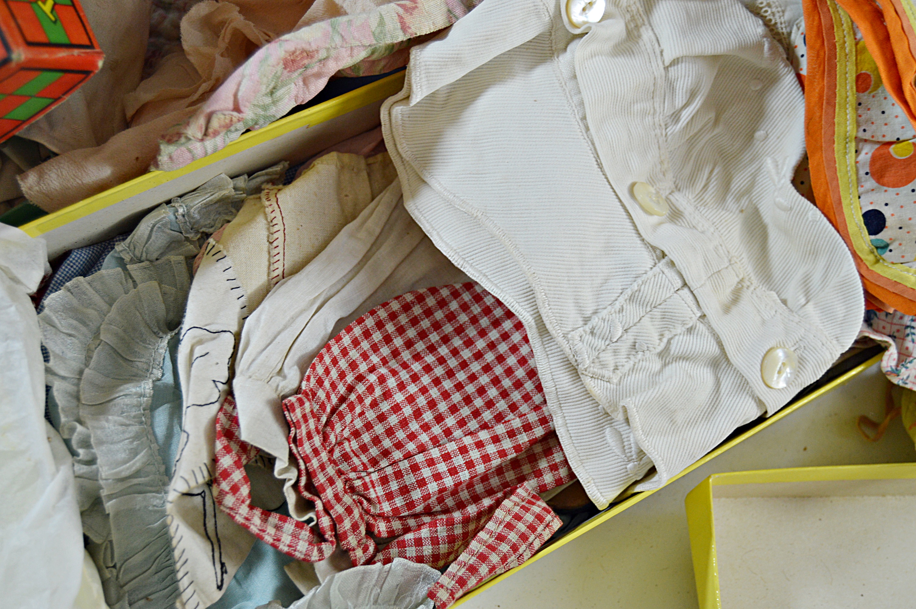 Antique and Vintage Dolls, Doll Clothes, Trunks