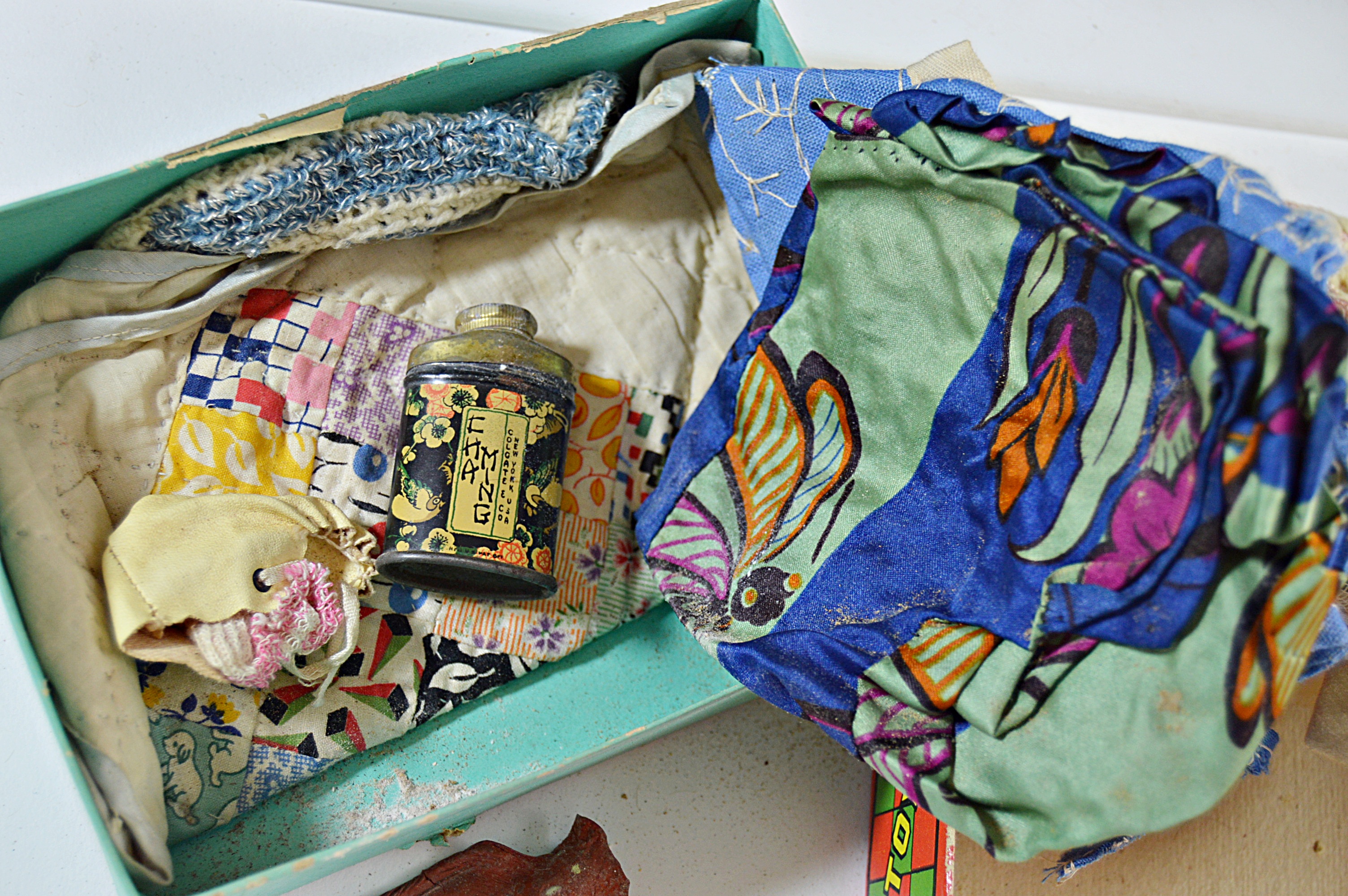 Antique and Vintage Dolls, Doll Clothes, Trunks