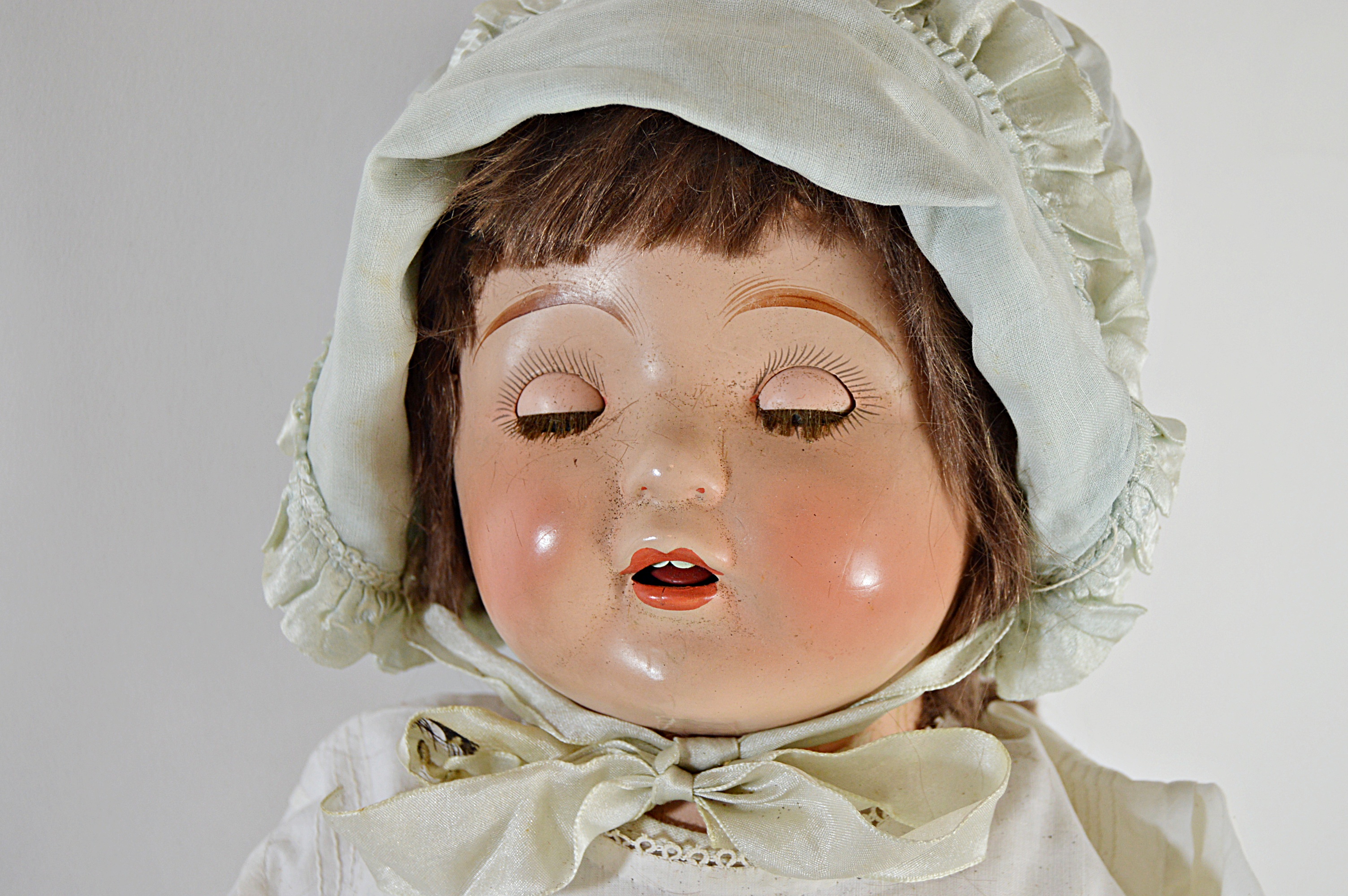 Antique and Vintage Dolls, Doll Clothes, Trunks