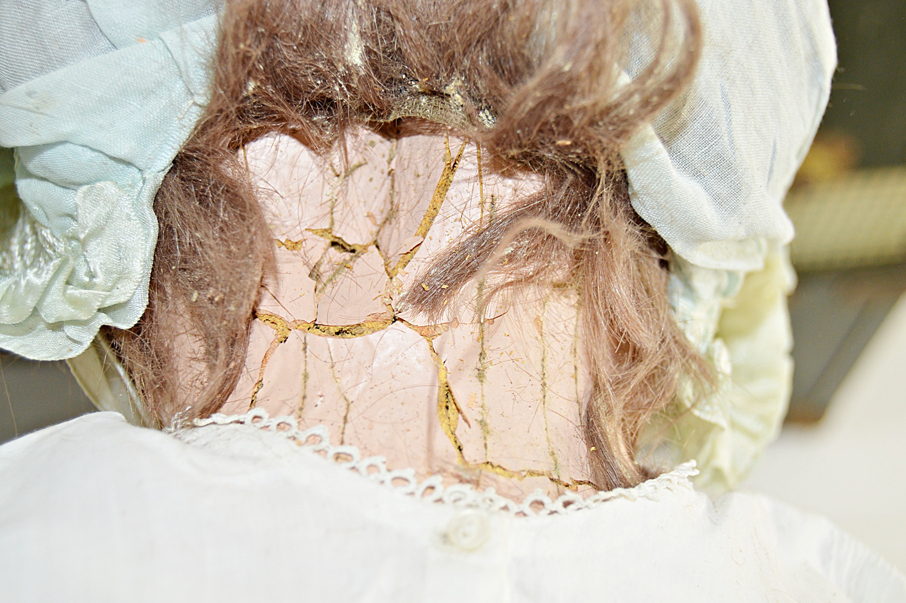 Antique and Vintage Dolls, Doll Clothes, Trunks