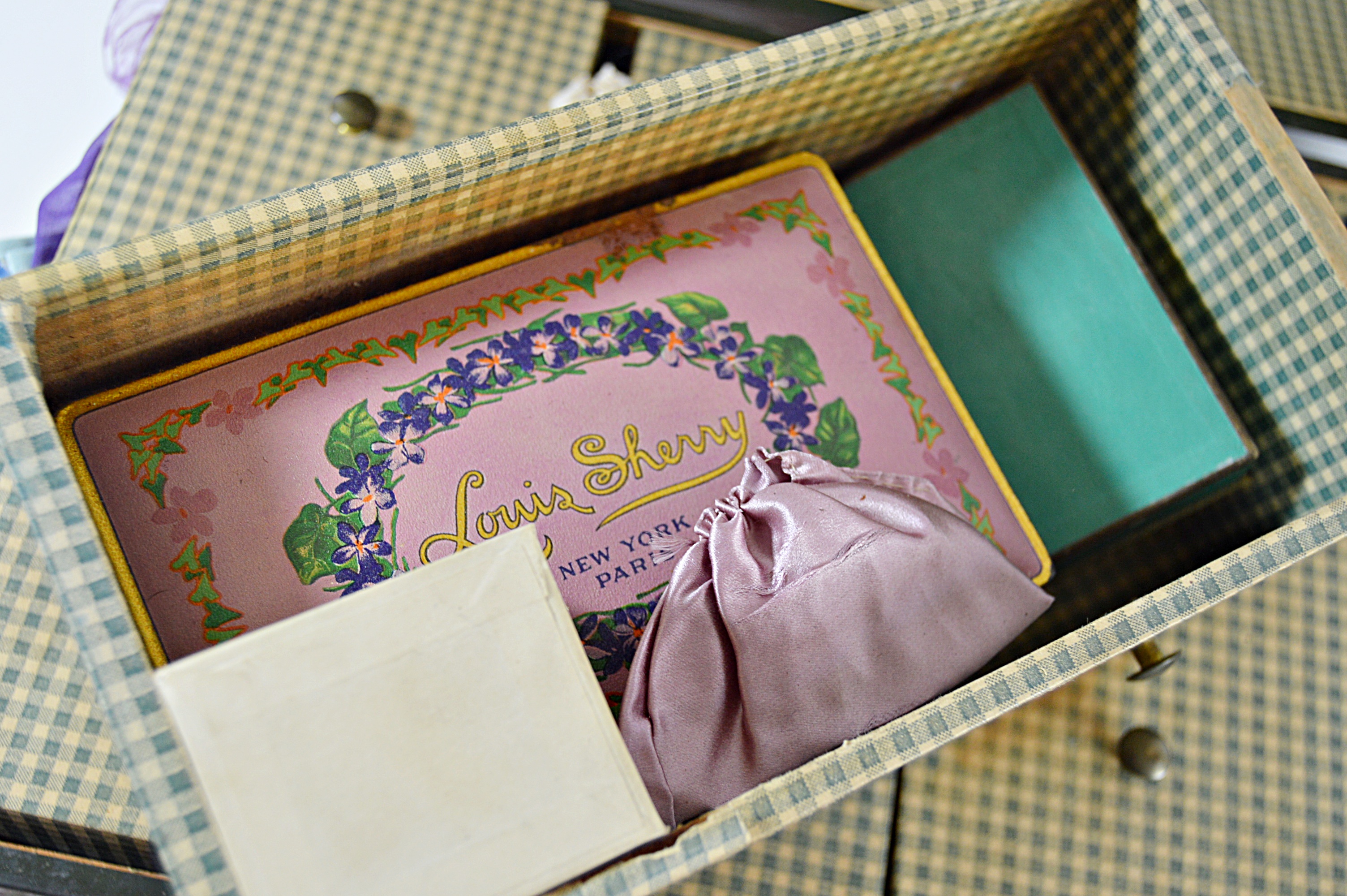 Antique and Vintage Dolls, Doll Clothes, Trunks