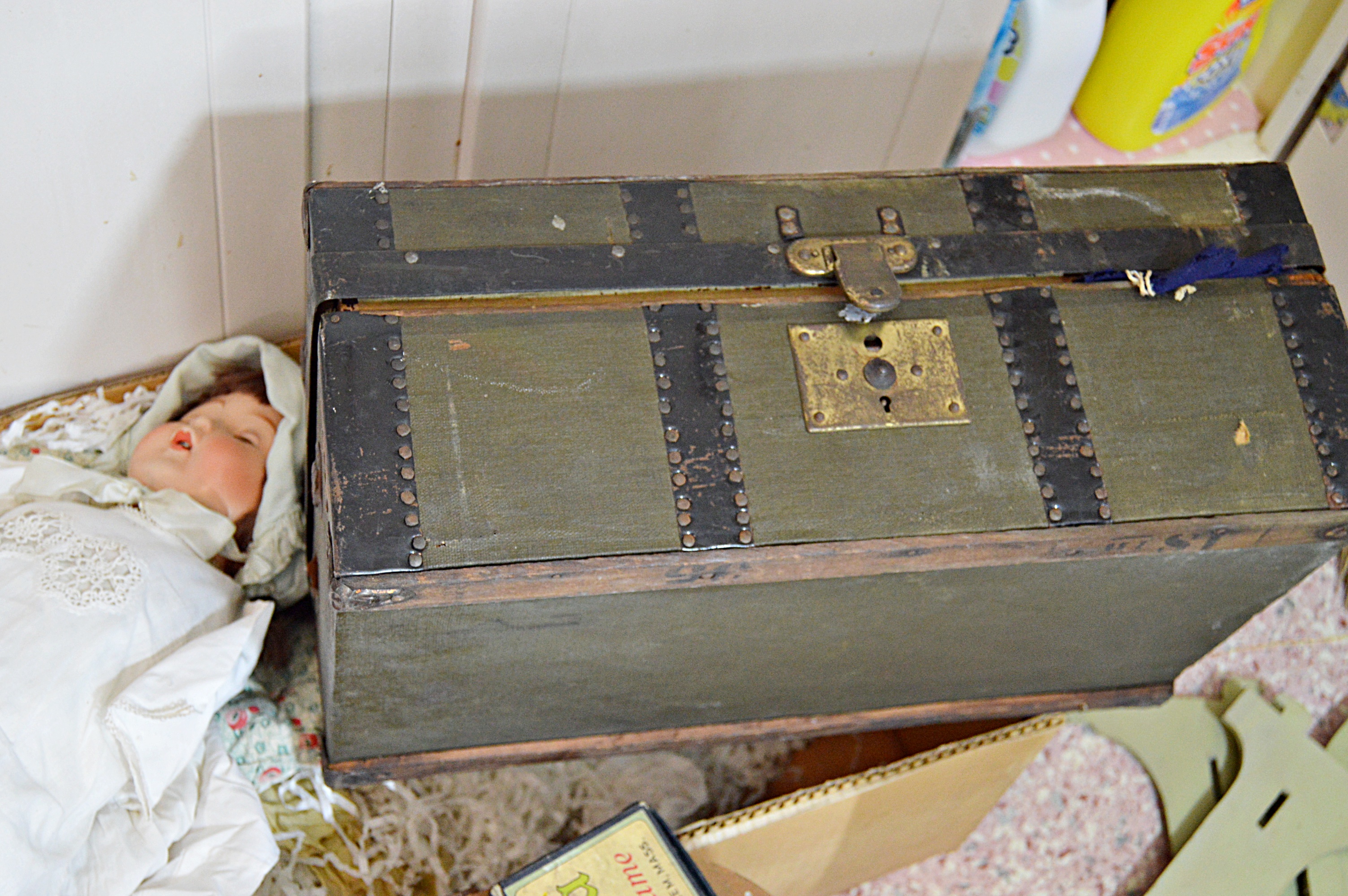 Antique and Vintage Dolls, Doll Clothes, Trunks