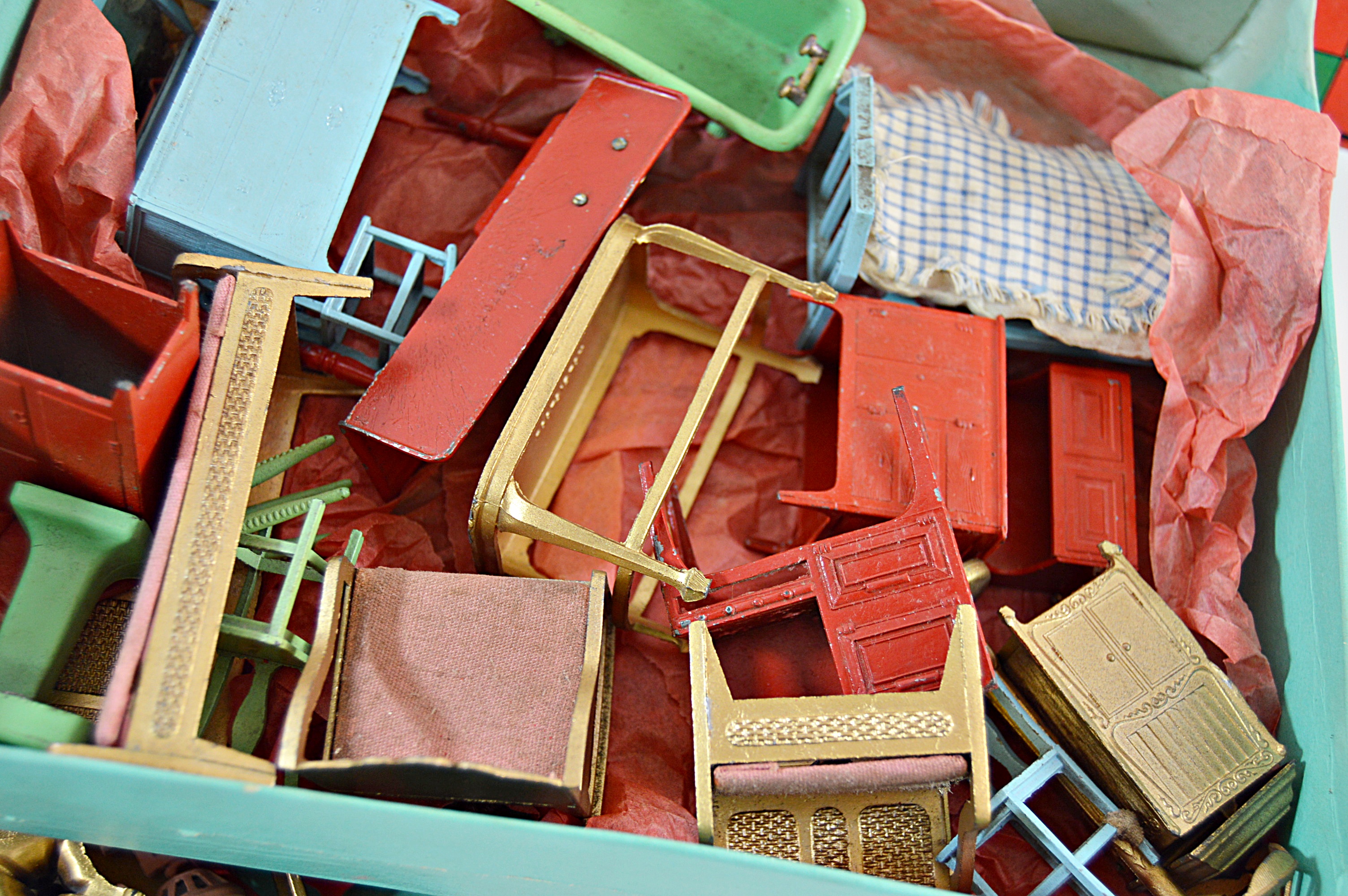 Vintage Tootsie Toys Metal Doll Furniture