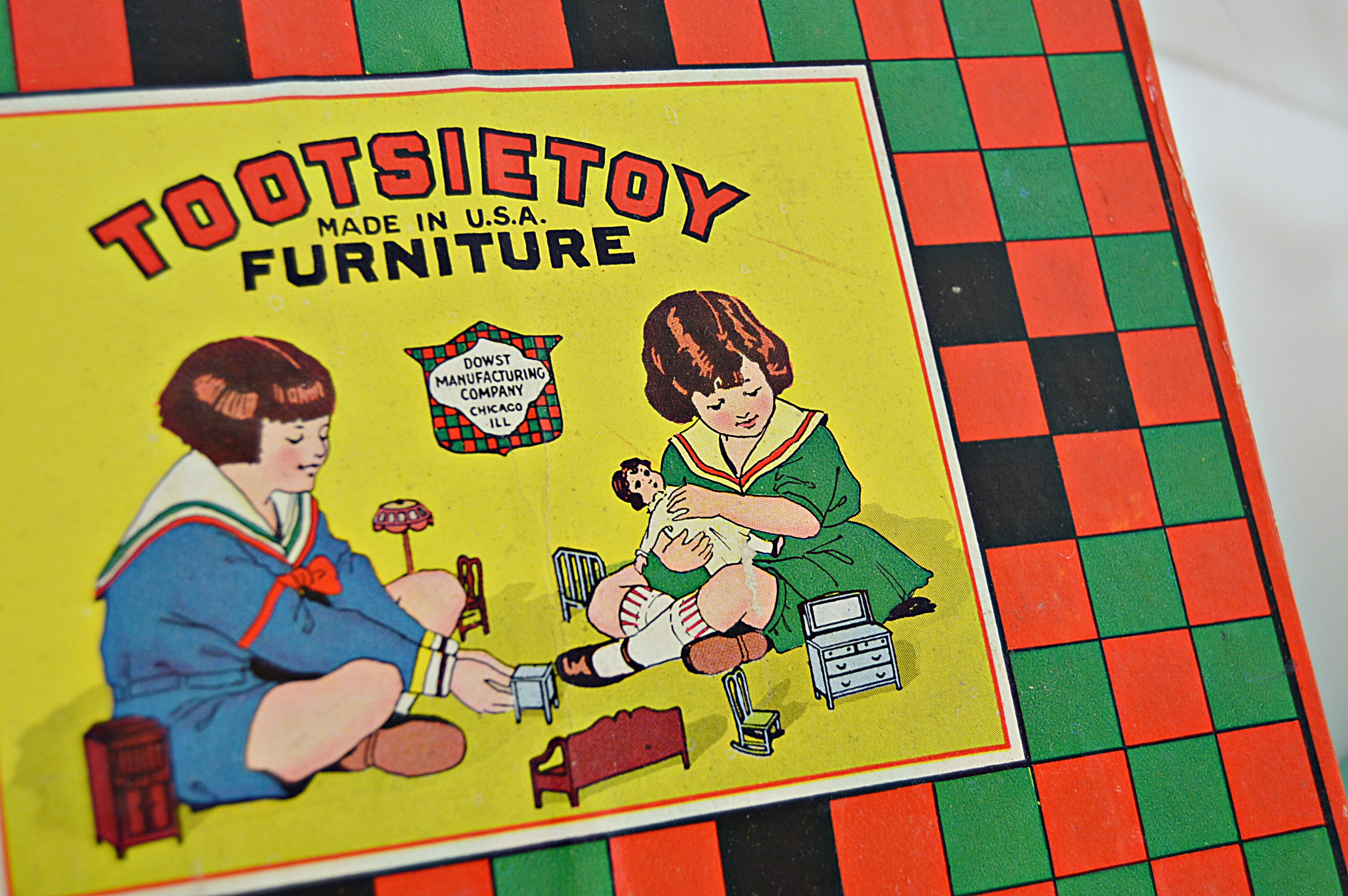 Vintage Tootsie Toys Metal Doll Furniture