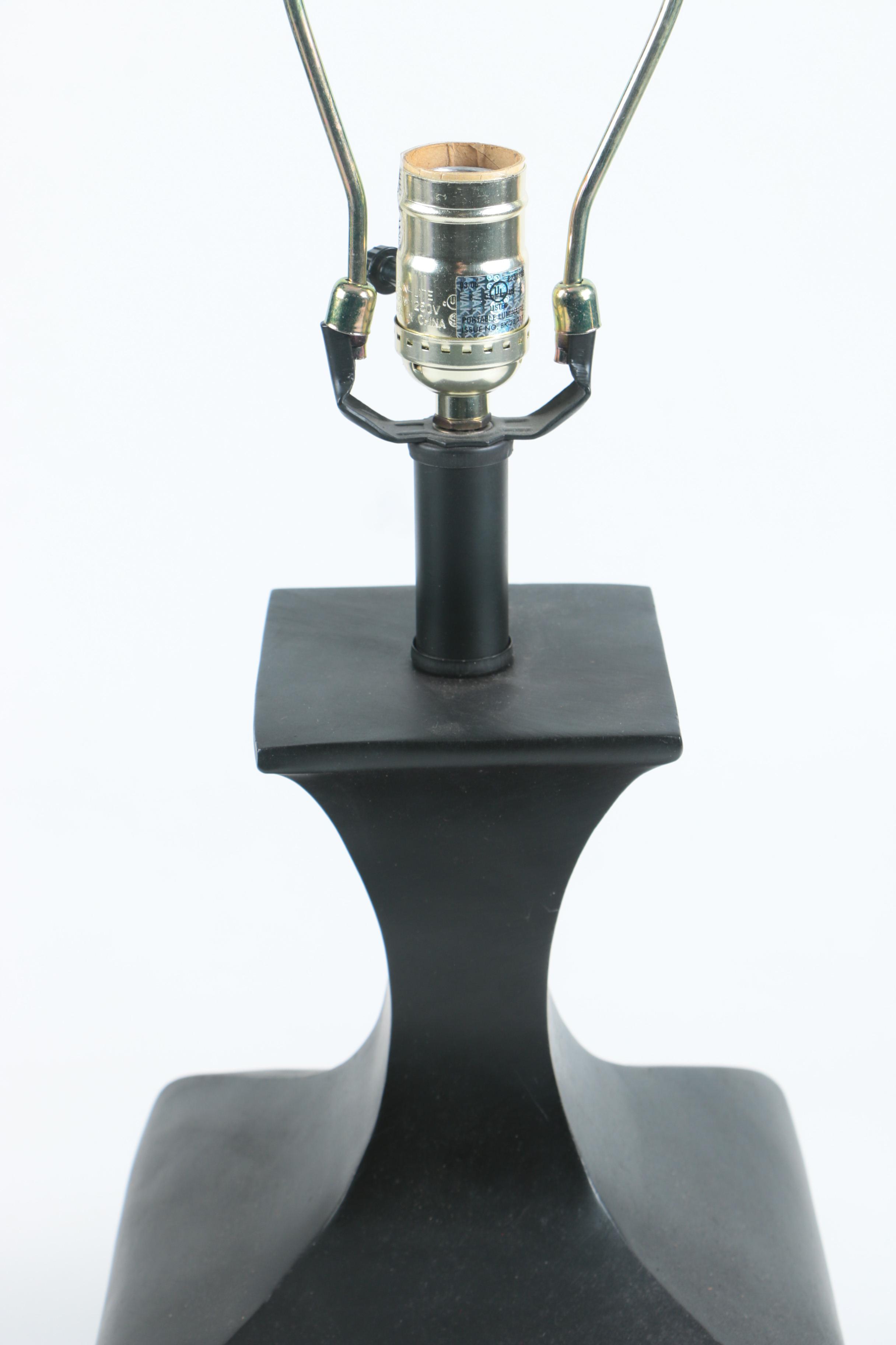 Modern Black Table Lamp