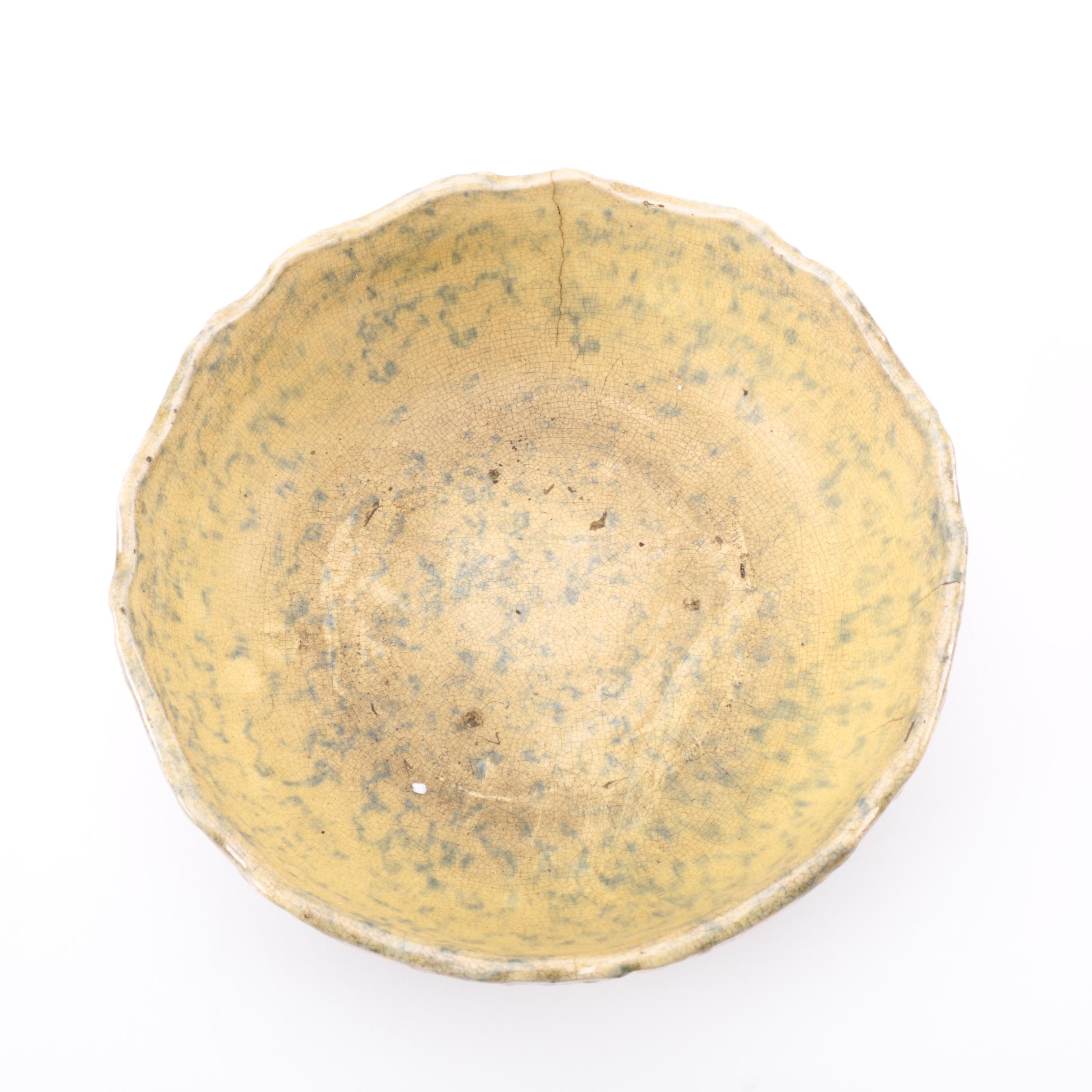 Vintage American Spongeware Bowls and Creamer