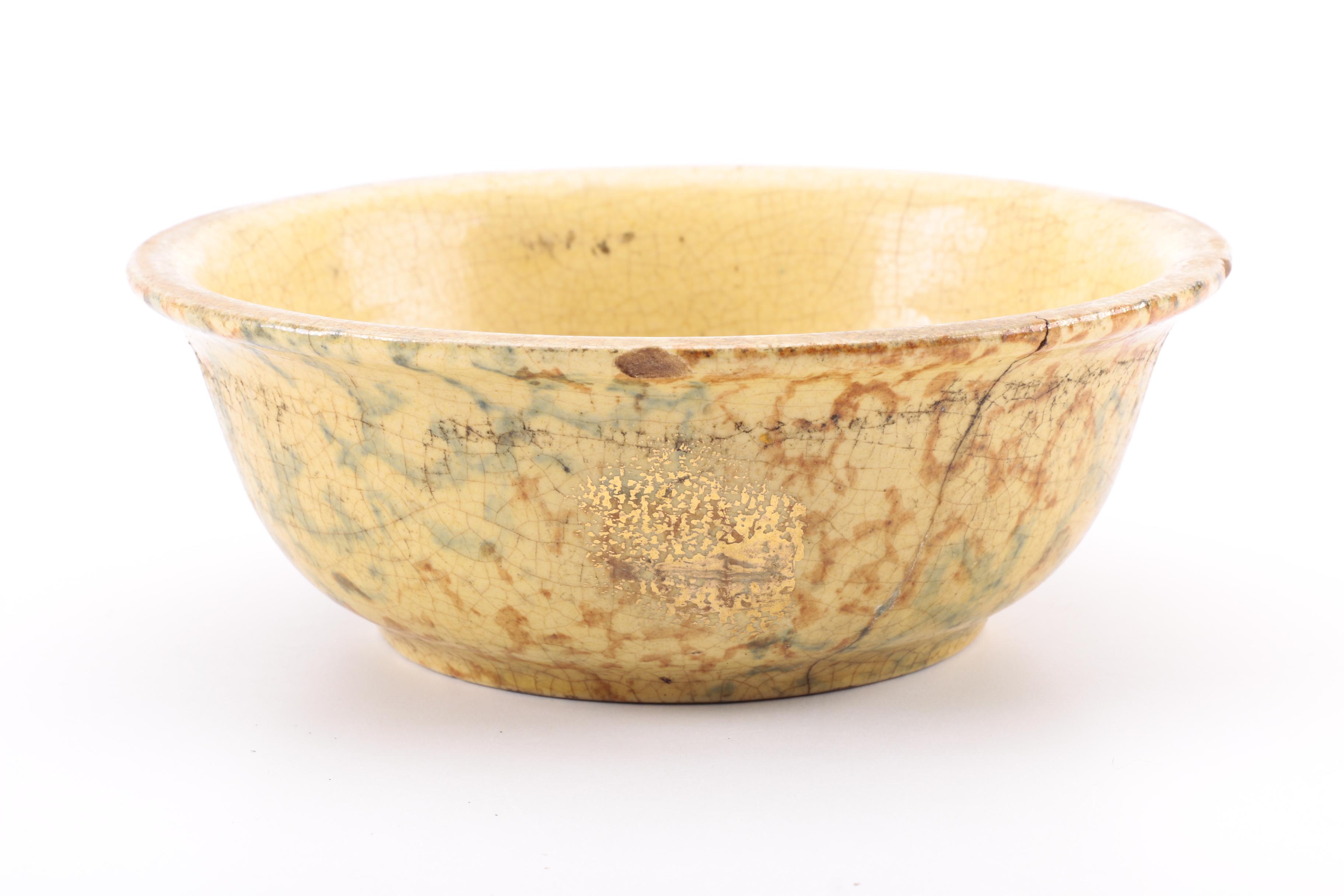 Vintage American Spongeware Bowls and Creamer