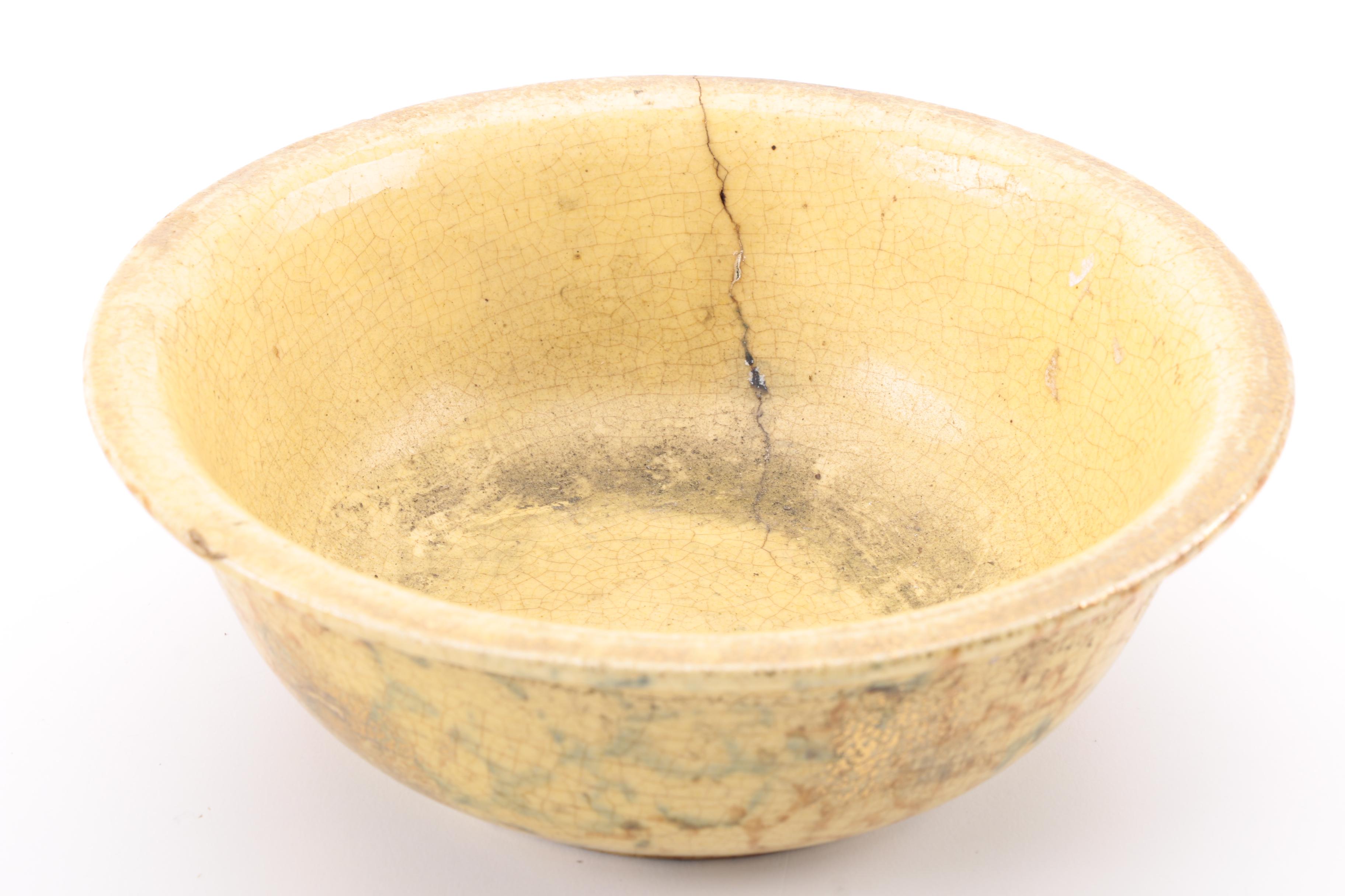 Vintage American Spongeware Bowls and Creamer