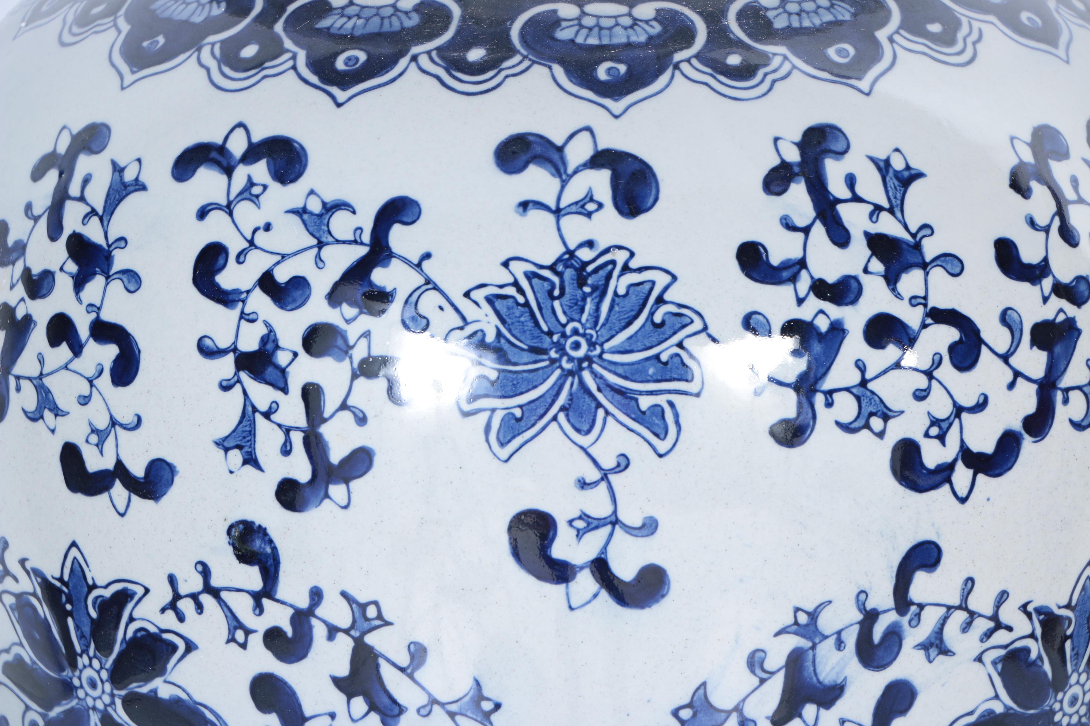 Chinese Blue and White Porcelain Ginger Jar
