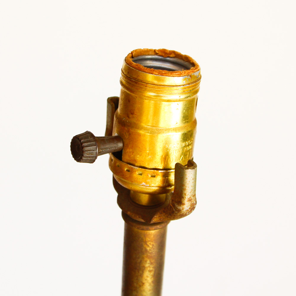 Vintage Neoclassical Style Urn Shaped Table Lamp