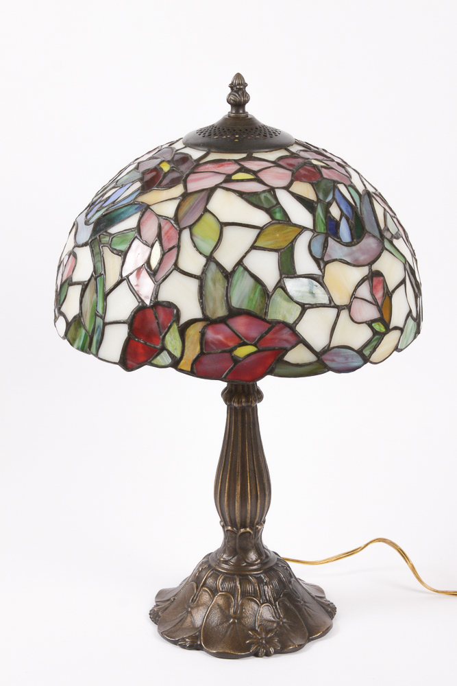 Tiffany Style Slag Glass Table Lamp