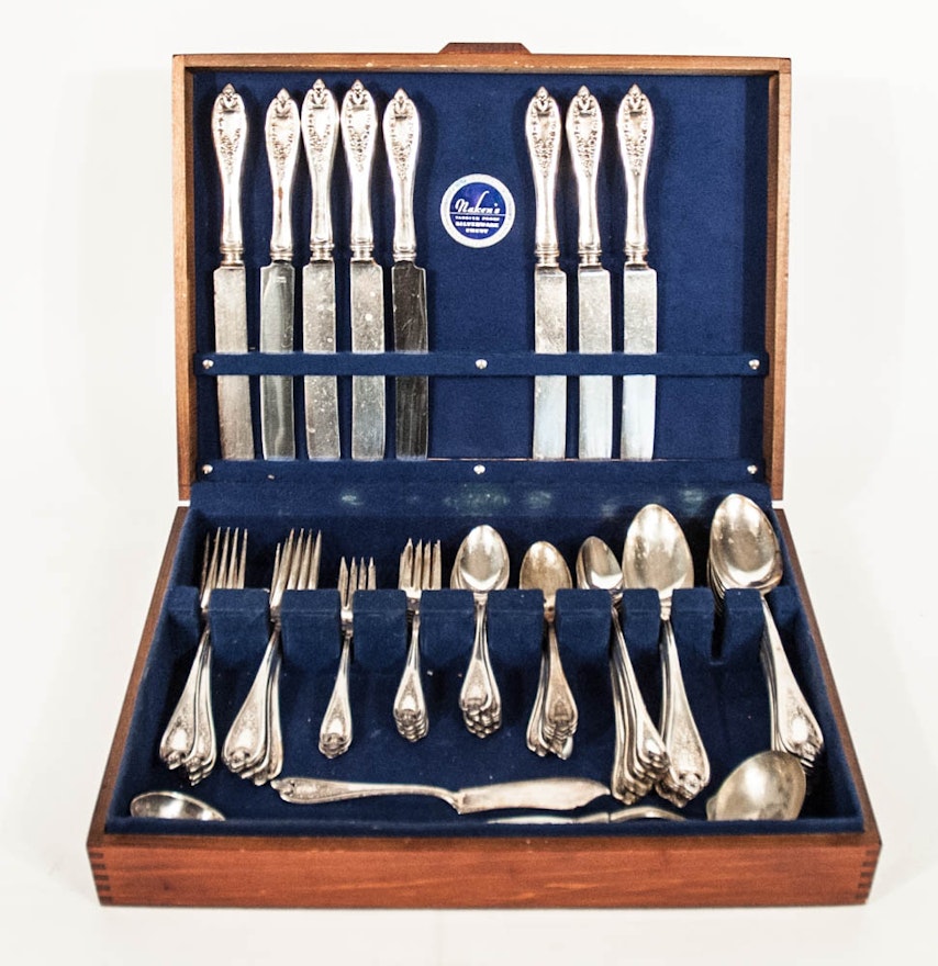 Vintage 1847 Rogers Bros. "Old Colony" Silver Plate Flatware in Storage Chest