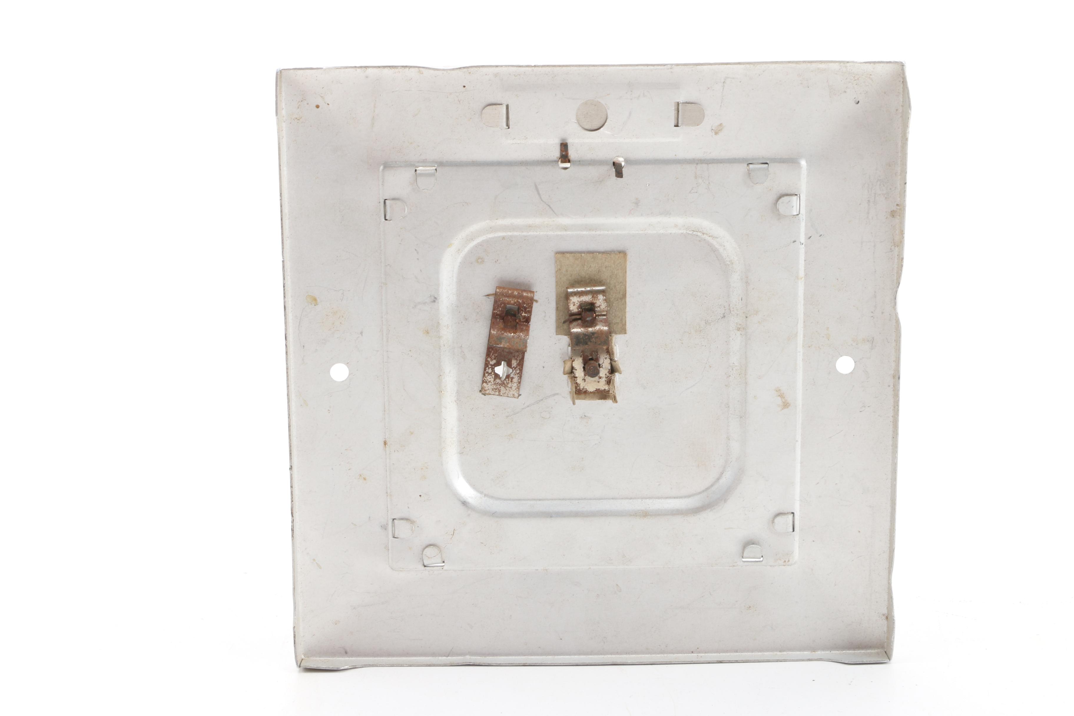 Pre-War Lionel Tinplate Trains with Post-War Accessories