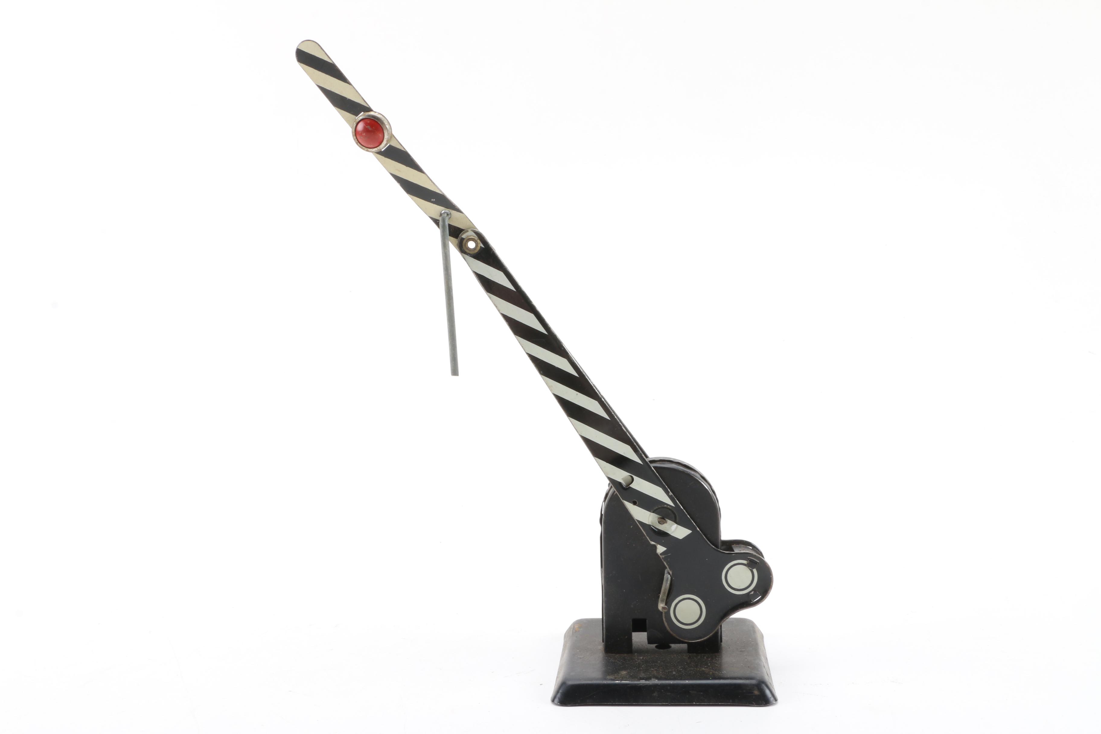 Pre-War Lionel Tinplate Trains with Post-War Accessories