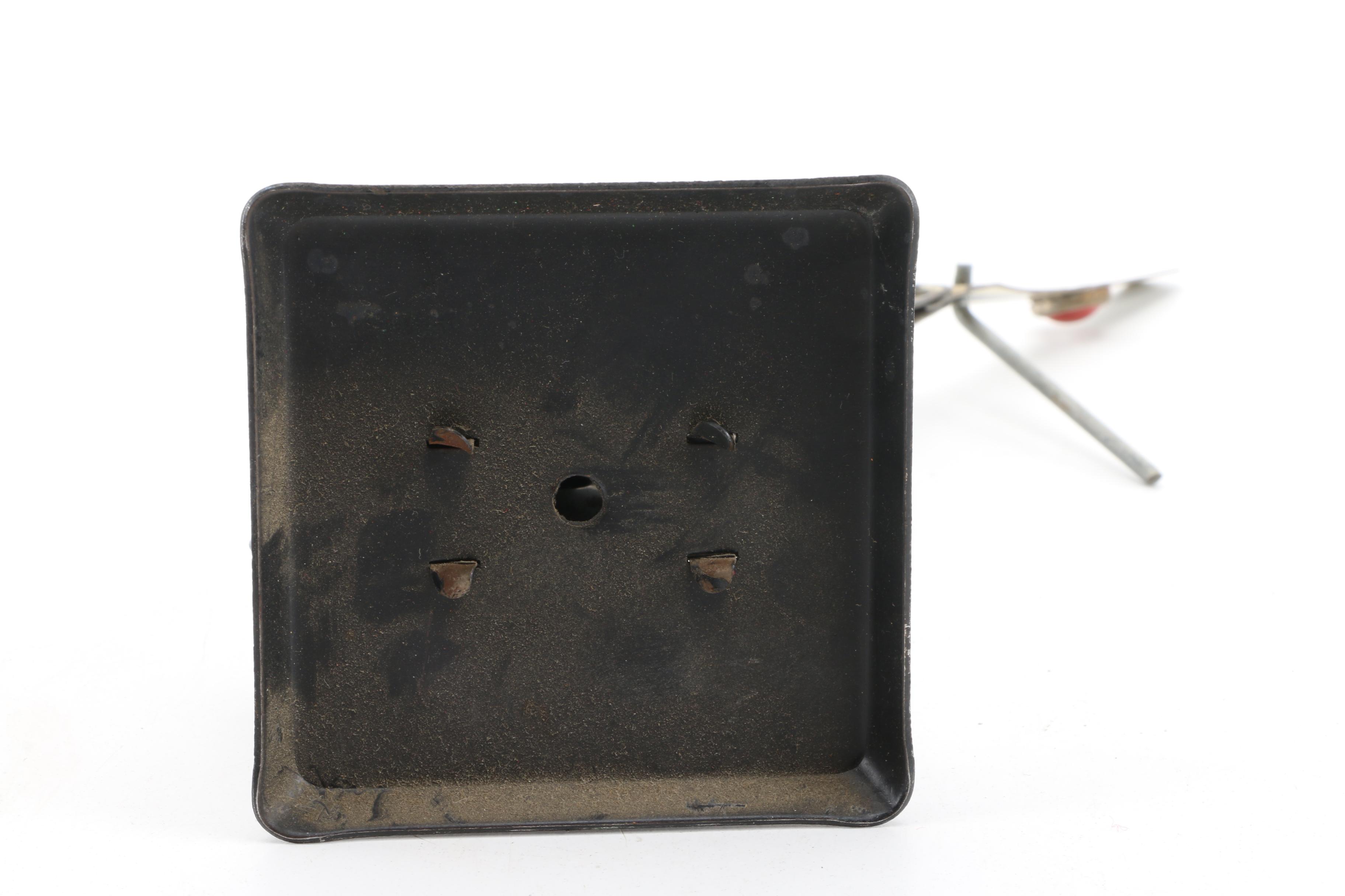 Pre-War Lionel Tinplate Trains with Post-War Accessories