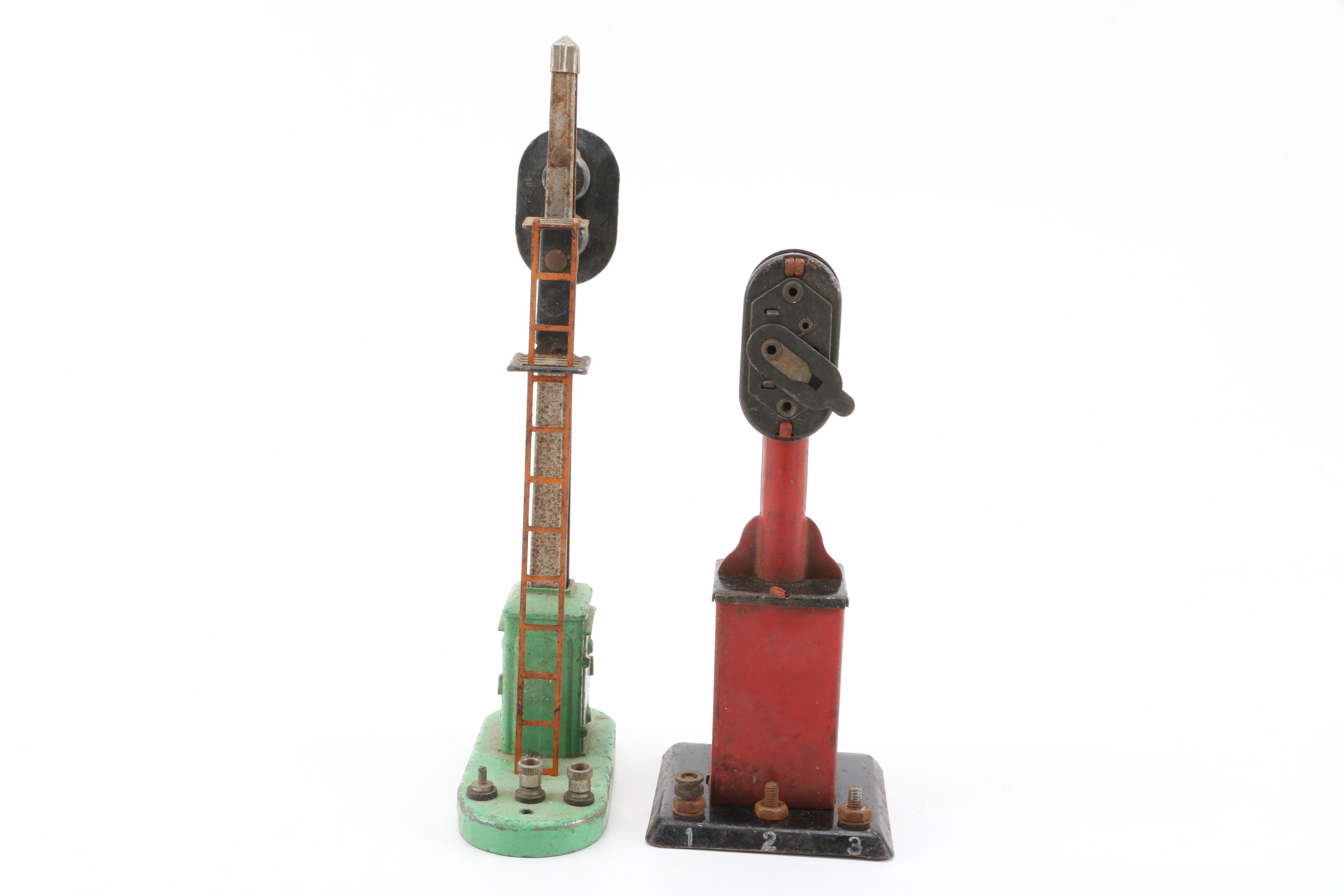 Pre-War Lionel Tinplate Trains with Post-War Accessories