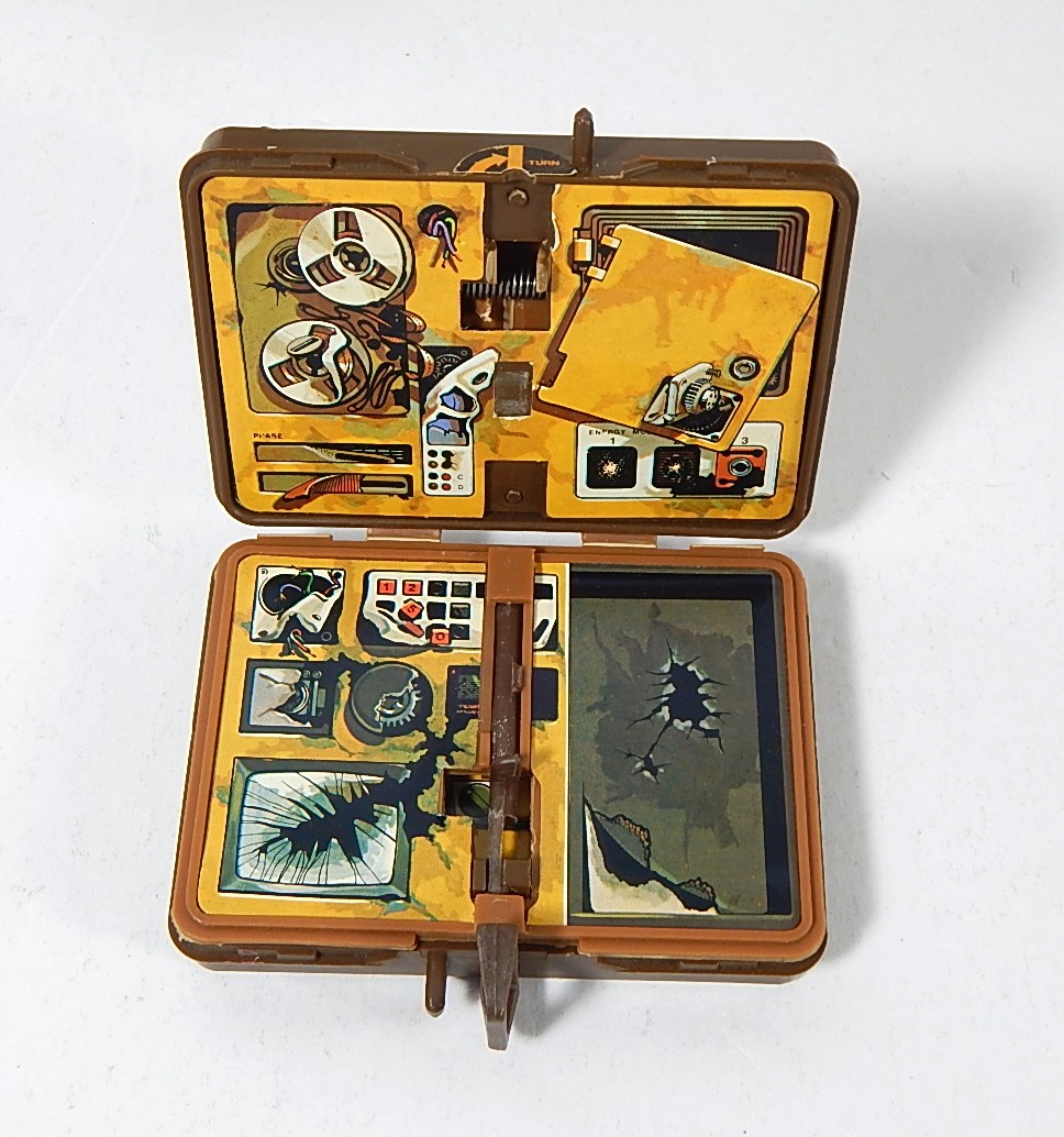 1973 "Six Million Dollar Man" Action Figure Dolls