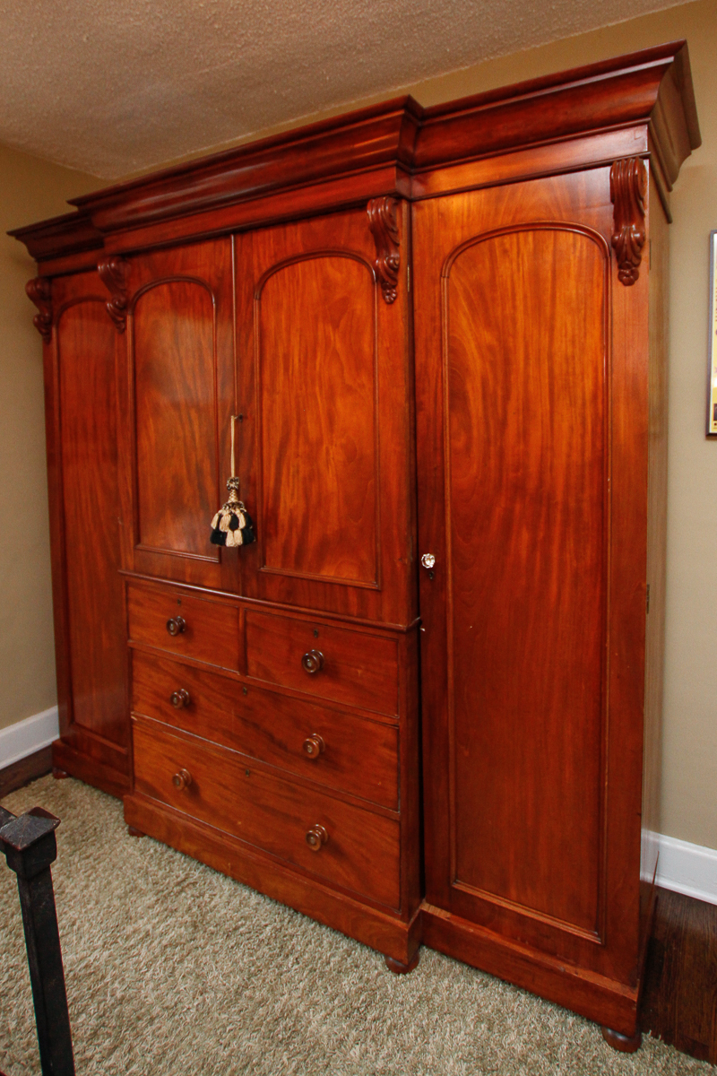 Empire Style Bachelor's Chest