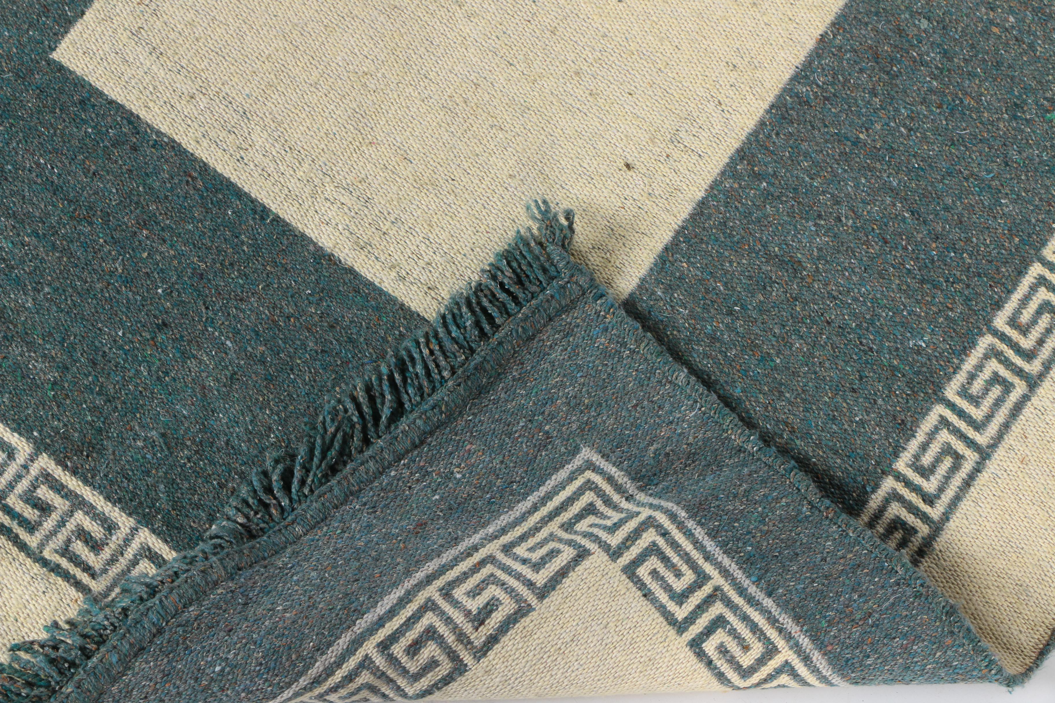 Handwoven Gray and White Meander Motif Area Rug