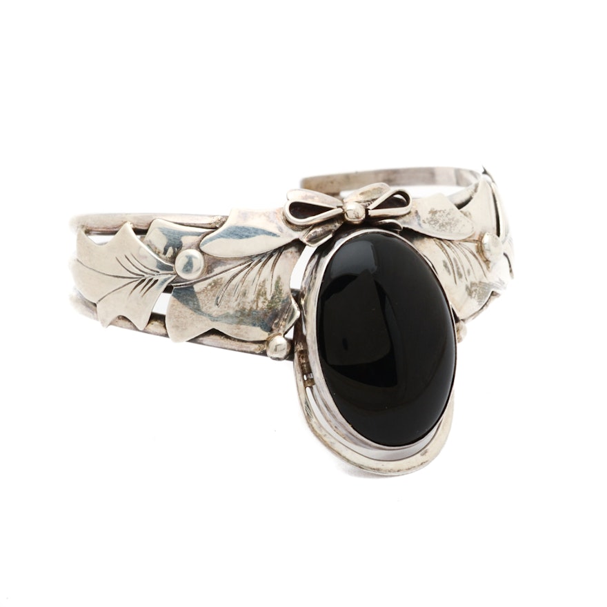 Vintage Nakai Signed Sterling Silver and Black Onyx Bracelet