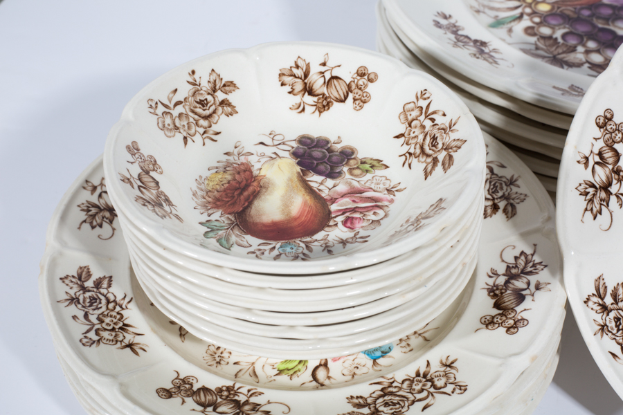 Johnson Brothers "Windsor Fruit" Dinnerware 1940s