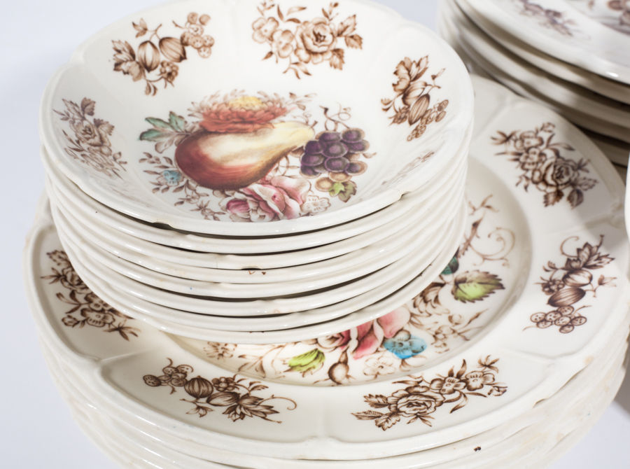 Johnson Brothers "Windsor Fruit" Dinnerware 1940s