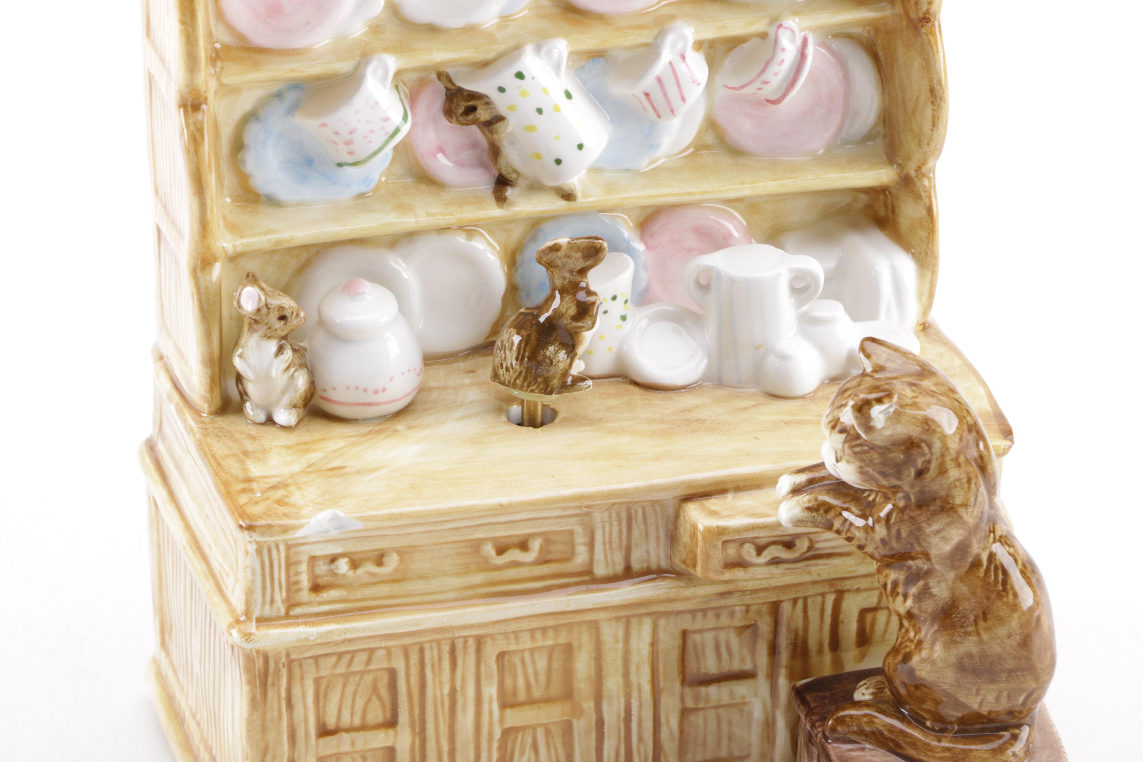 Schmid Beatrix Potter "The Tailor of Gloucester" Music Box