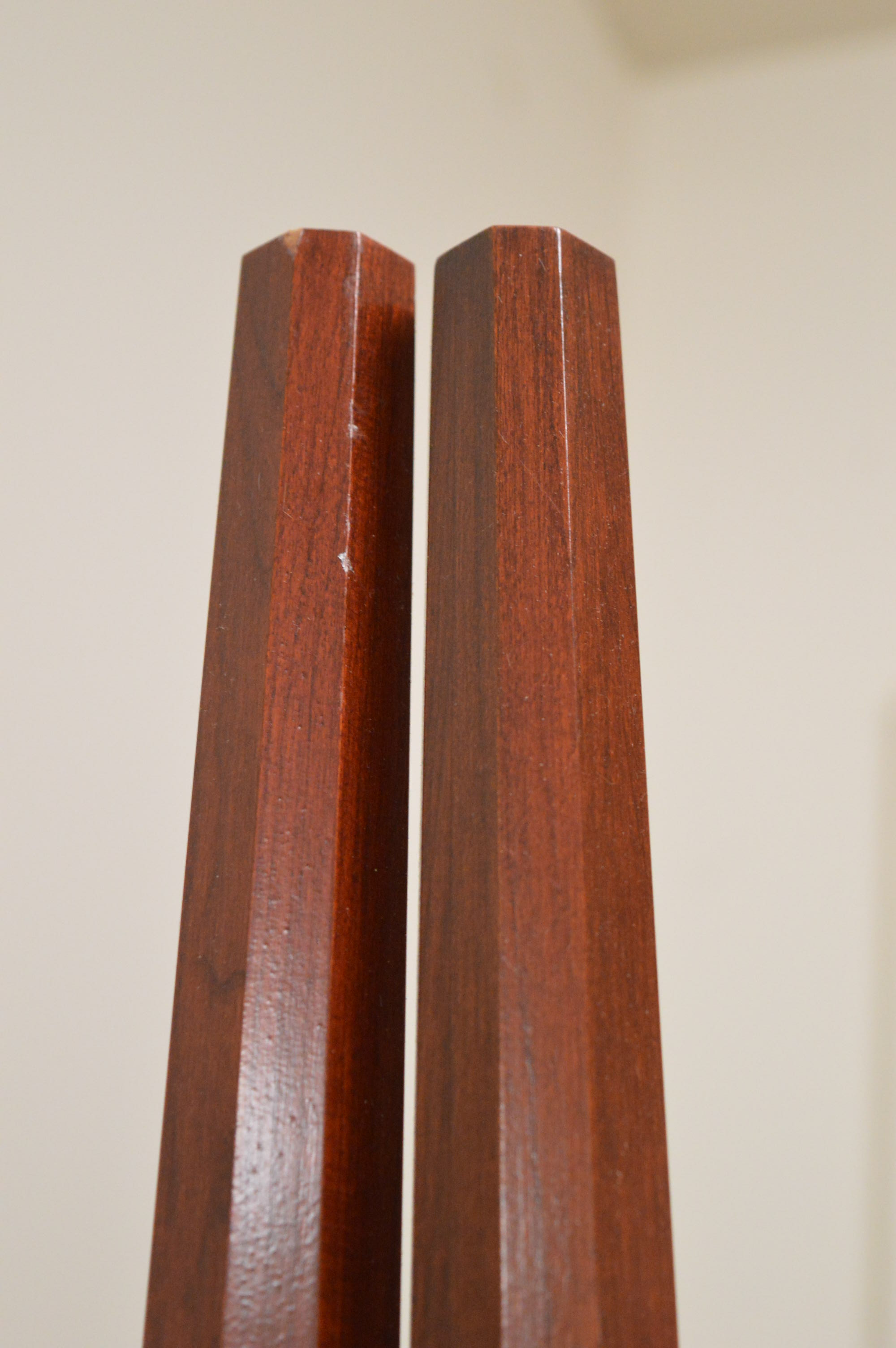 Cherry Pencil-Post Bed Frame in Queen-Size