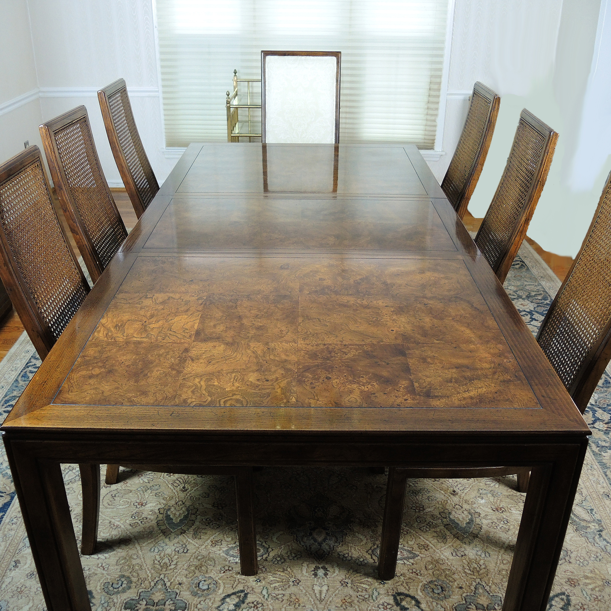 Henredon Scene One Dining Table With Eight Chairs