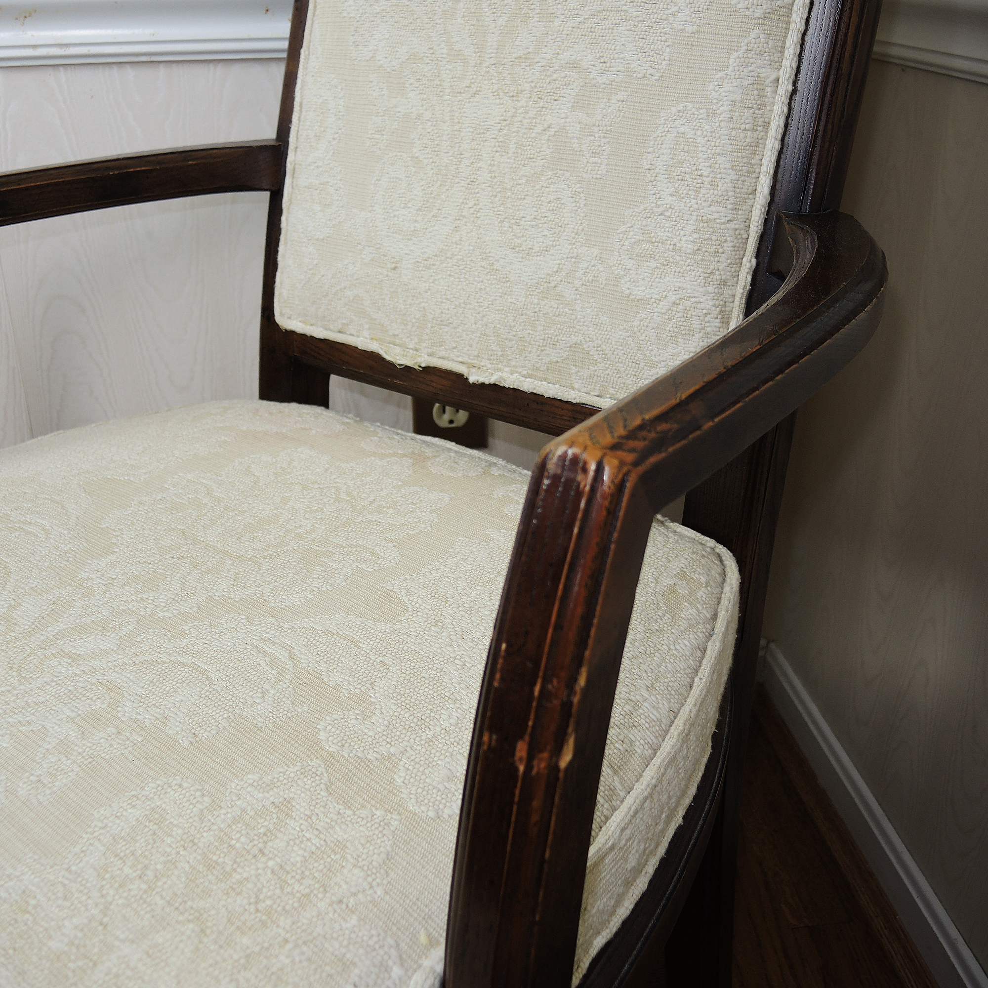 Henredon Scene One Dining Table With Eight Chairs