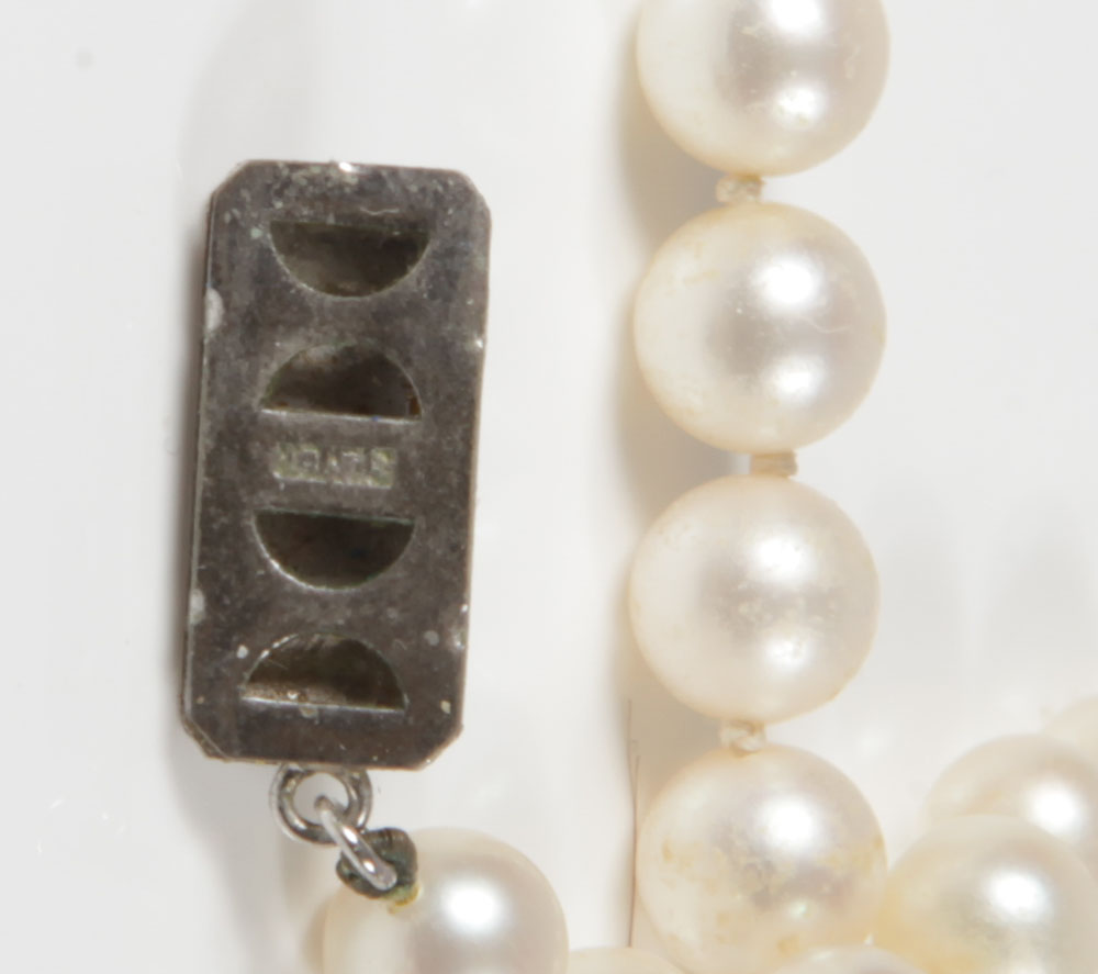 Vintage Cultured Pearl Necklace with Sterling Silver Closure