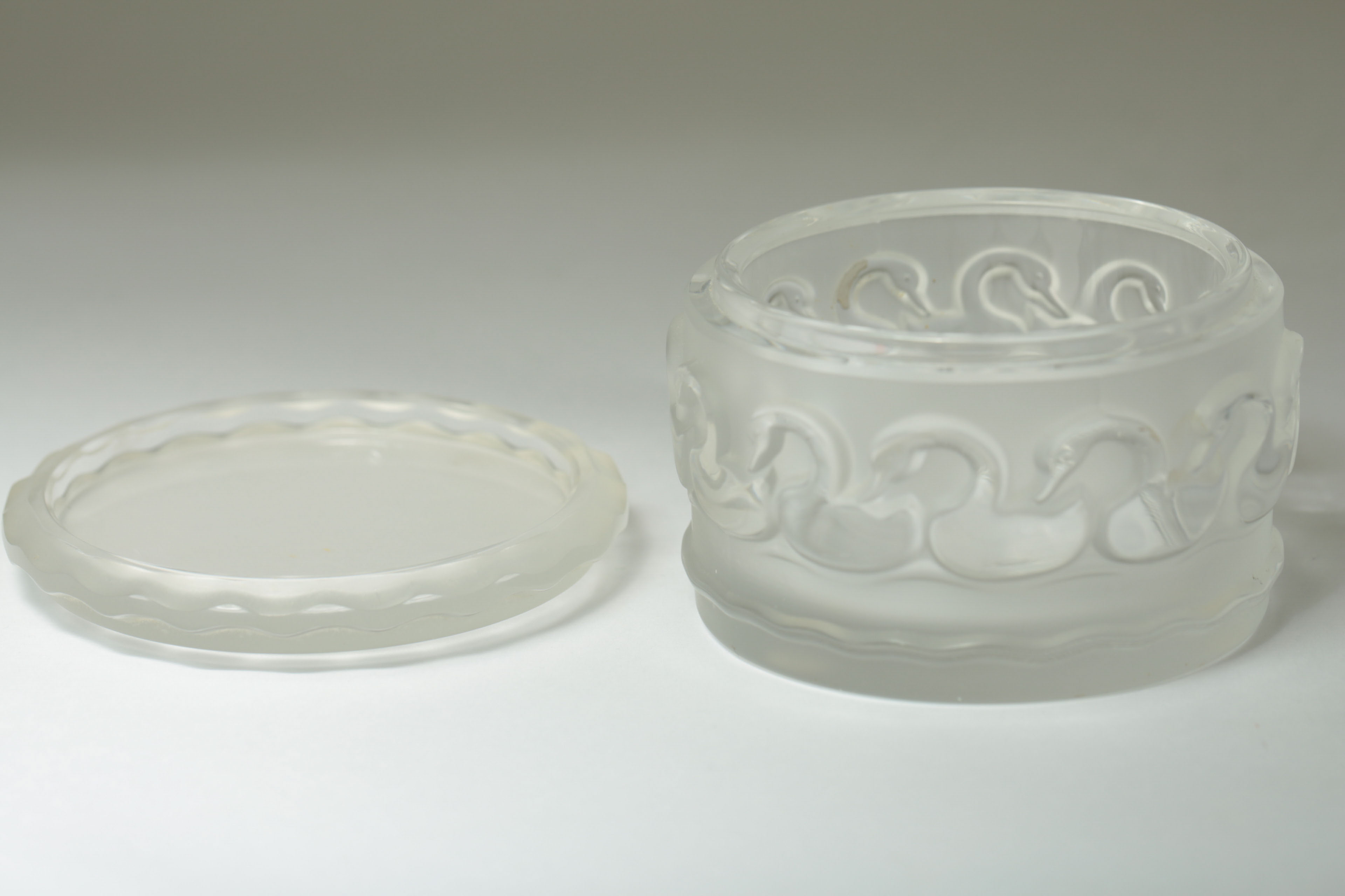 Vintage René Lalique Crystal Swan Trinket Box