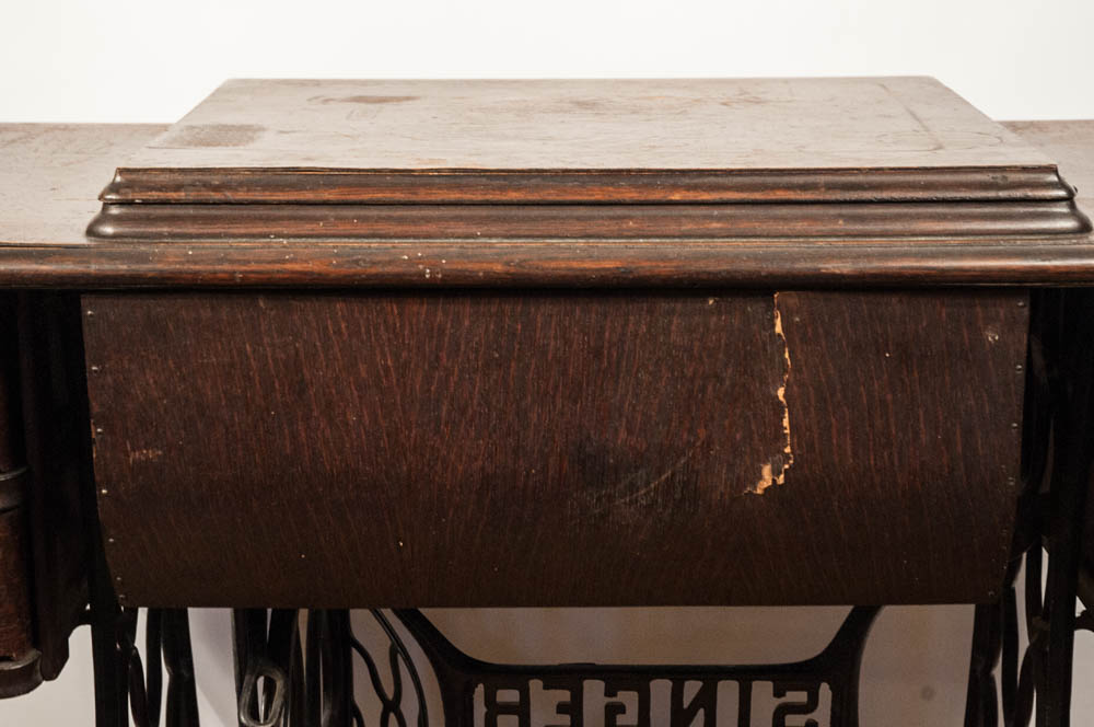 Antique Singer Treadle Sewing Machine in Oak Veneer Cabinet