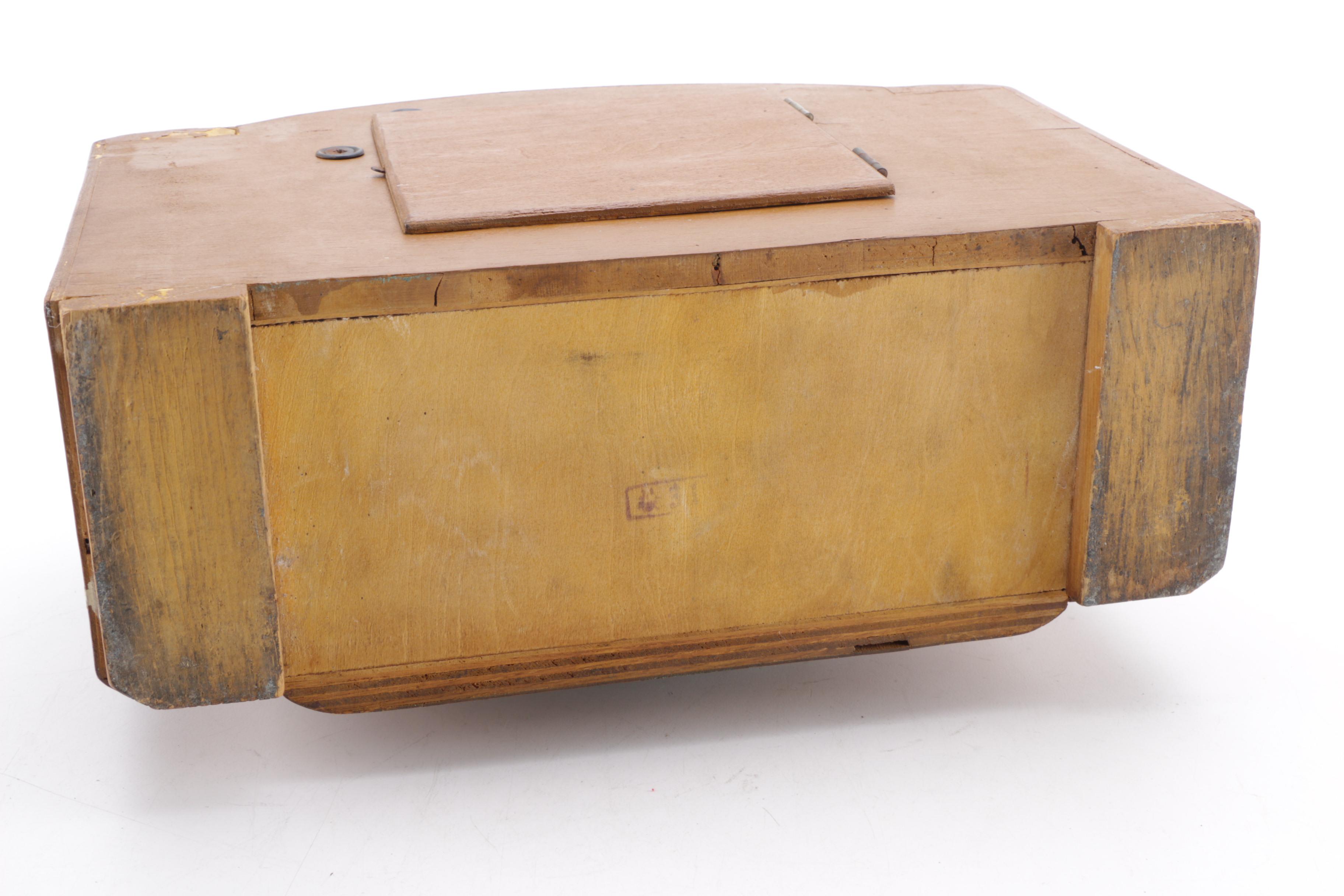 Vintage Chinese 555 Art Deco Style Mantel Clock