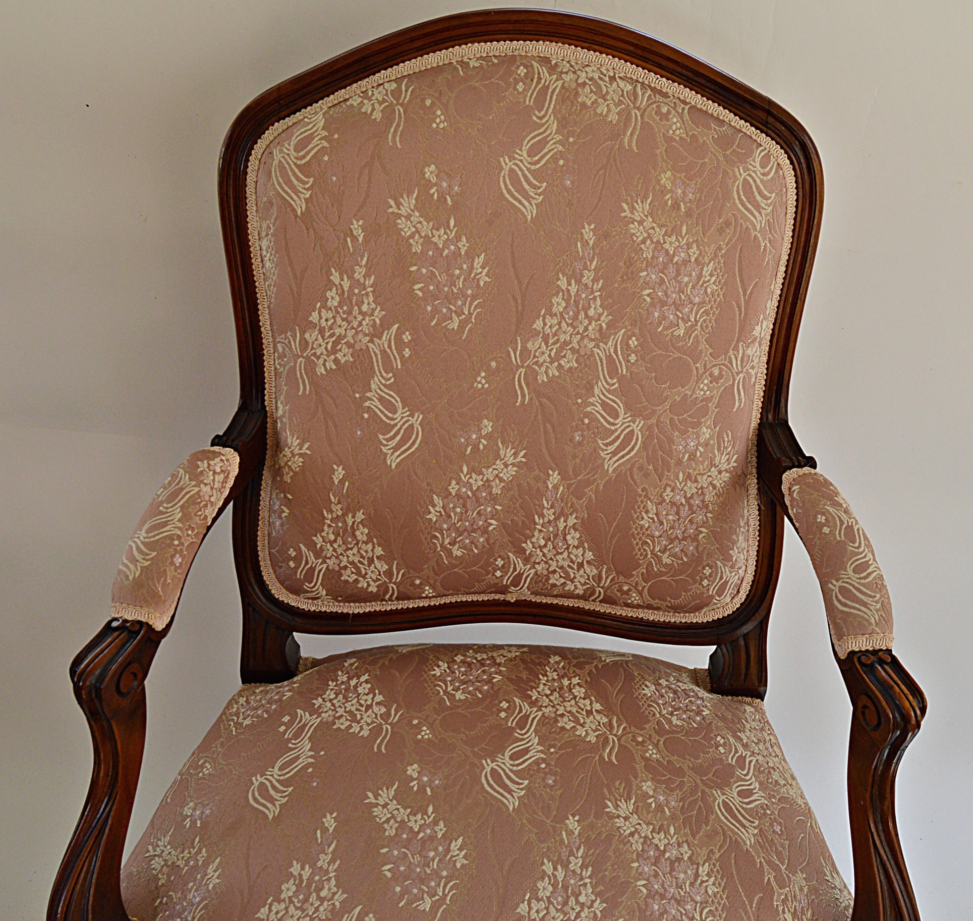 Vintage Louis XV Style Fanteuil
