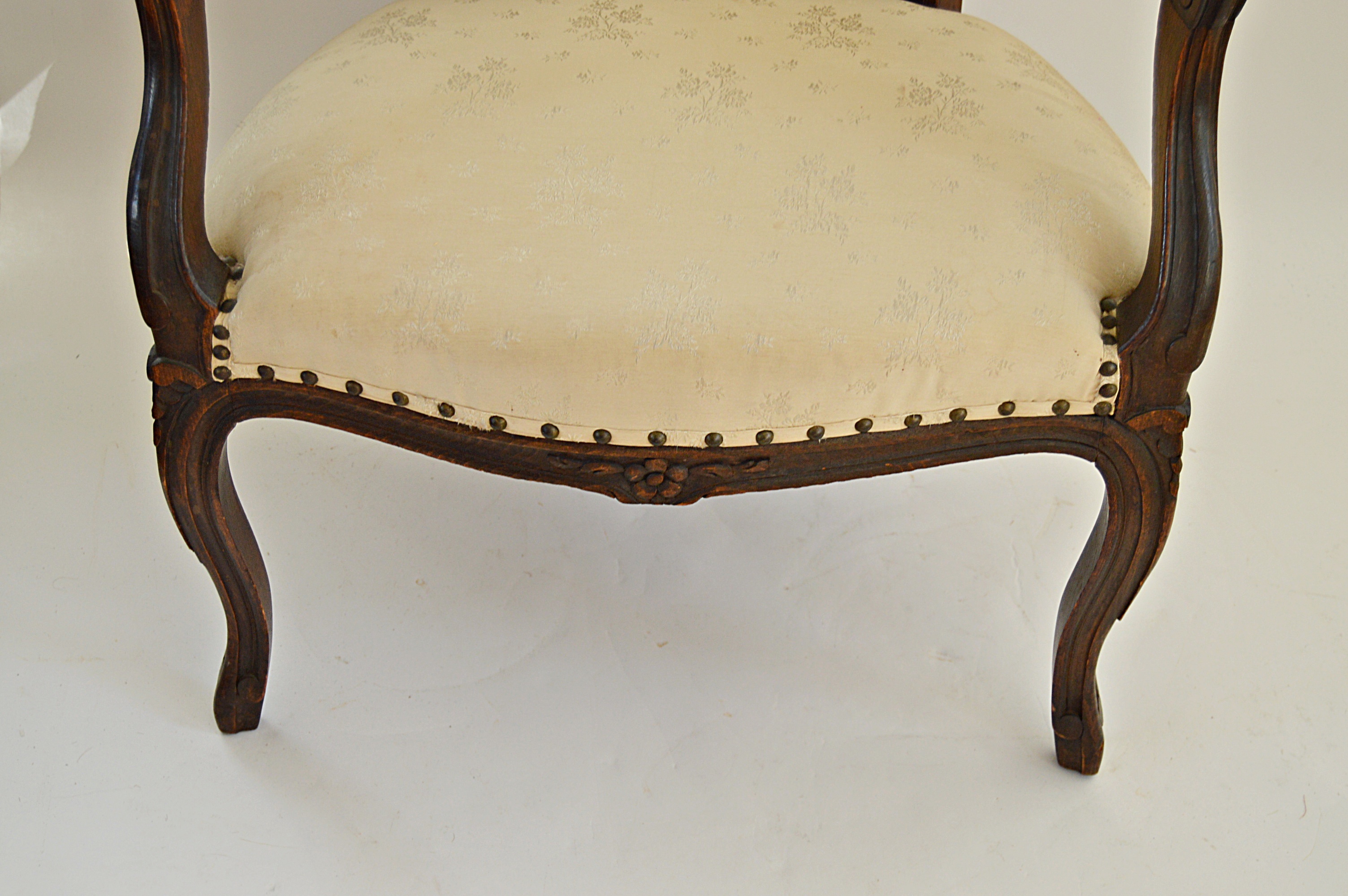 Vintage Louis XV Style Fanteuil
