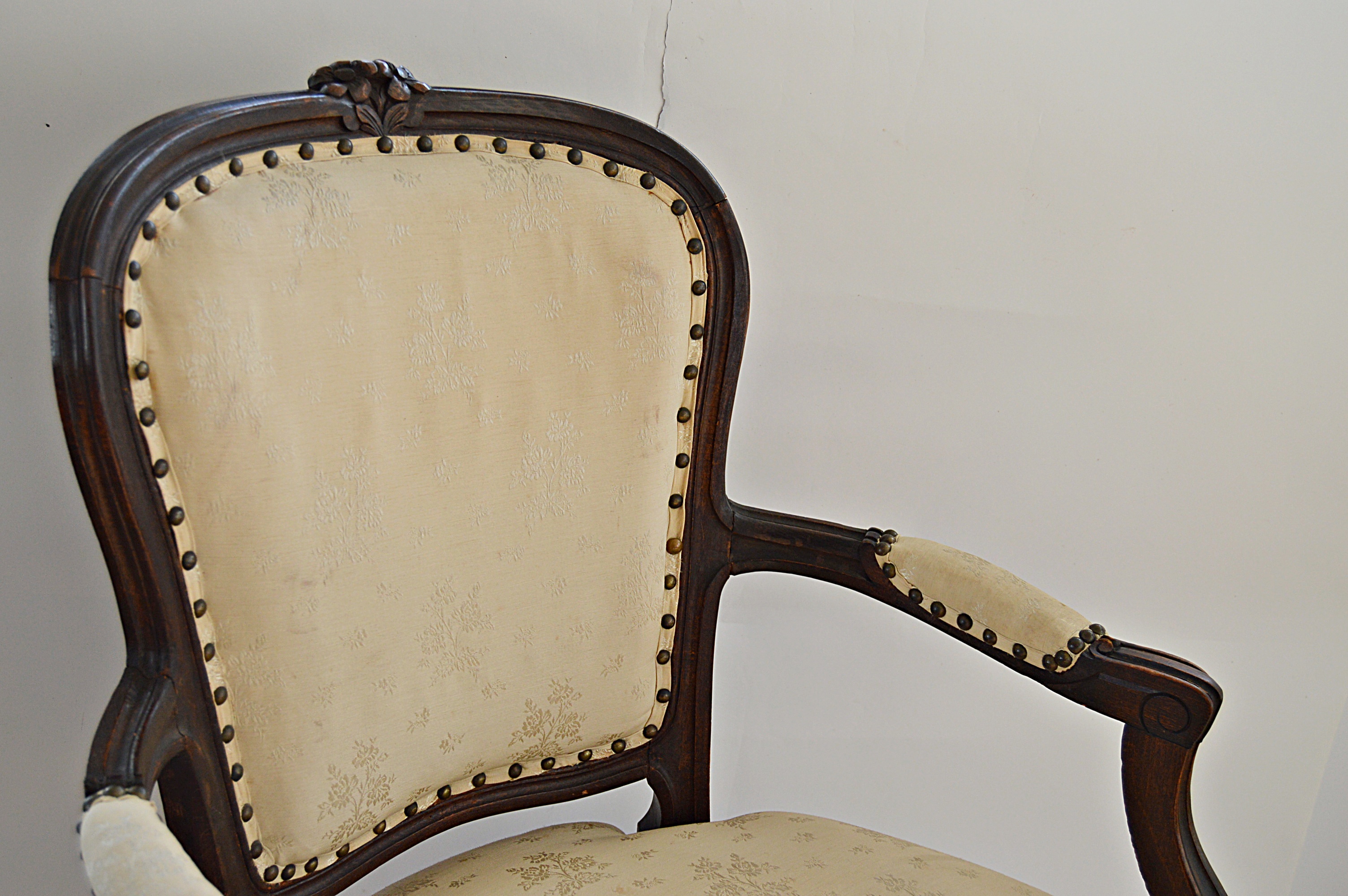 Vintage Louis XV Style Fanteuil