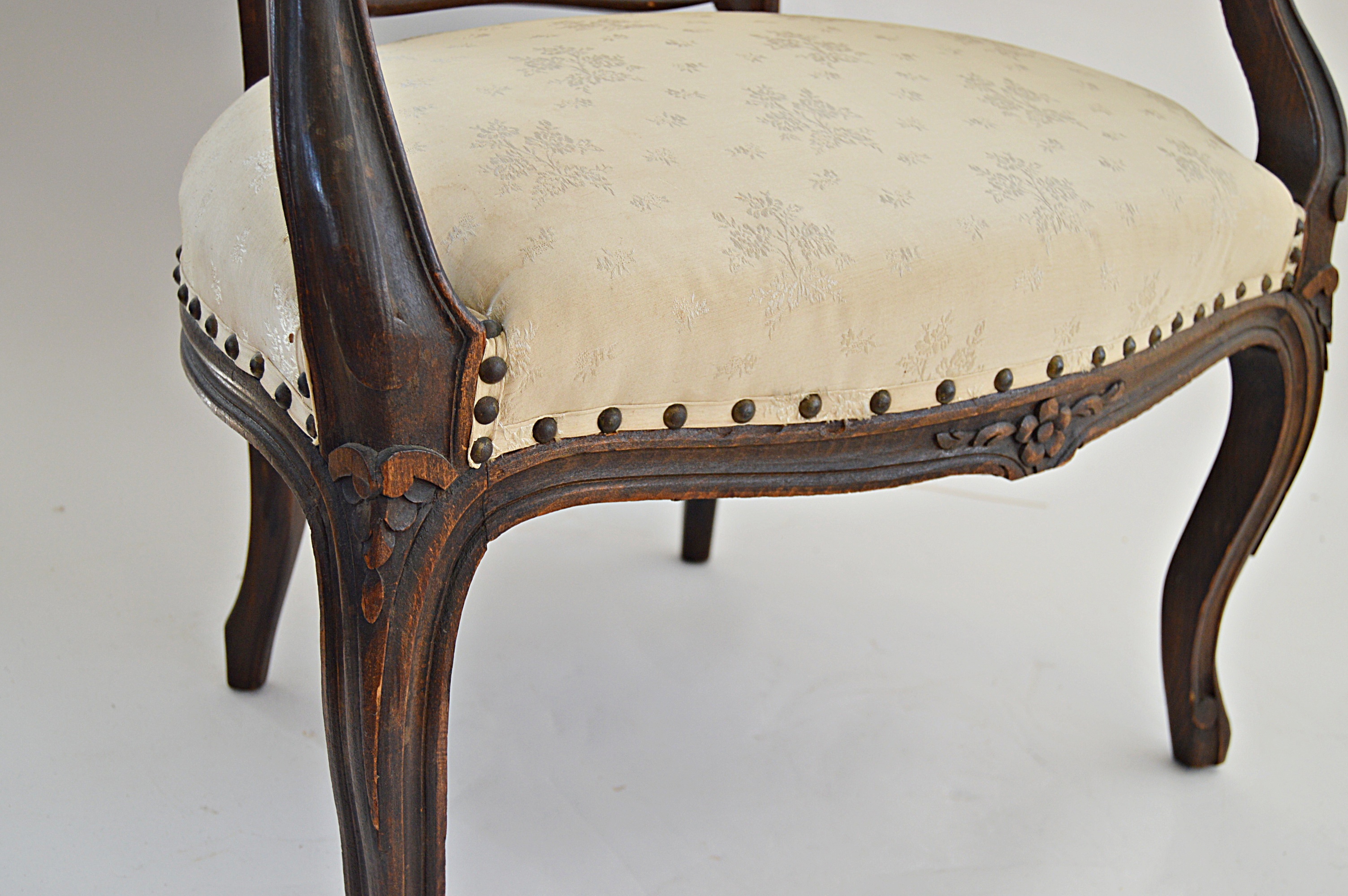 Vintage Louis XV Style Fanteuil