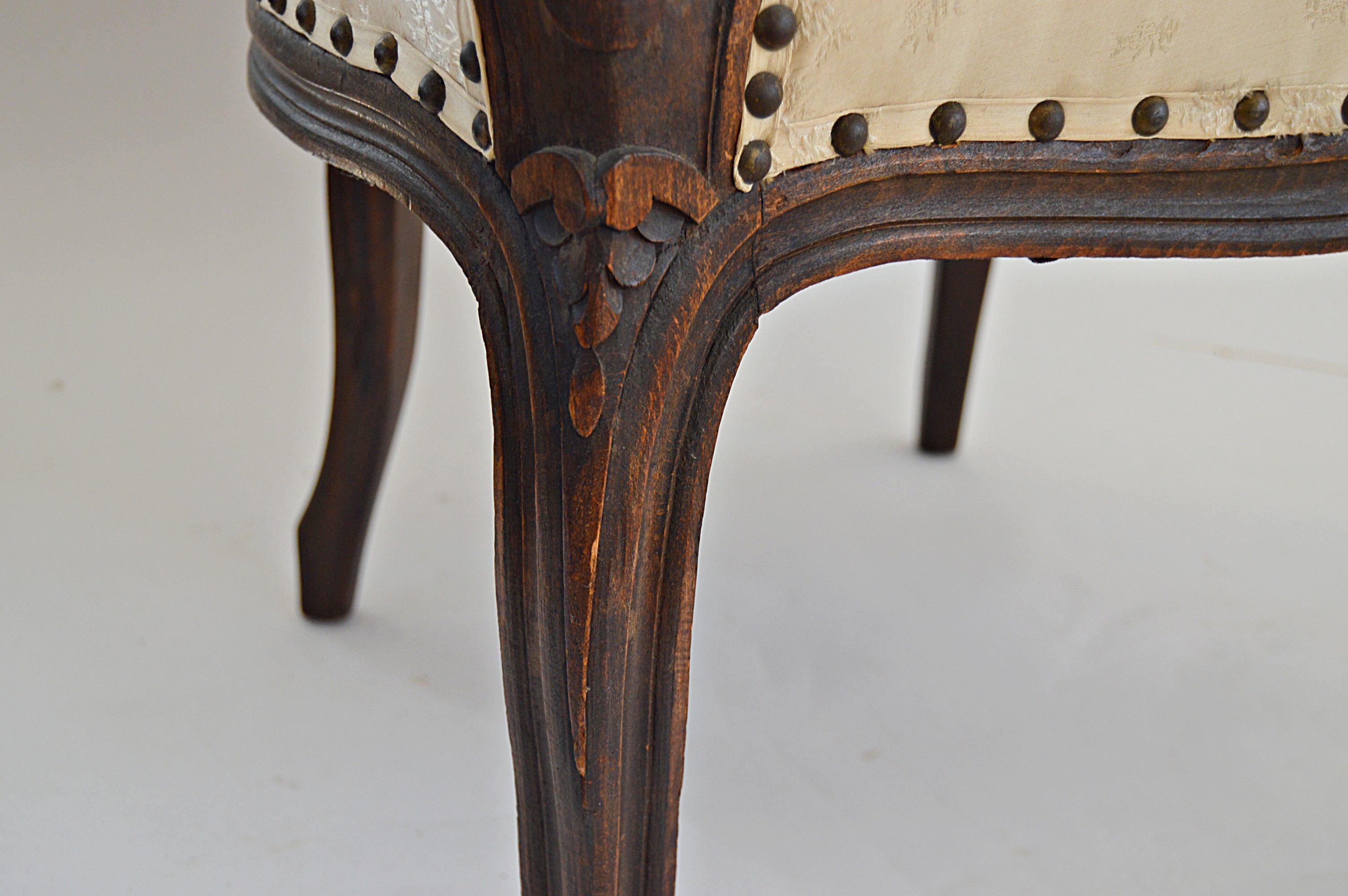 Vintage Louis XV Style Fanteuil