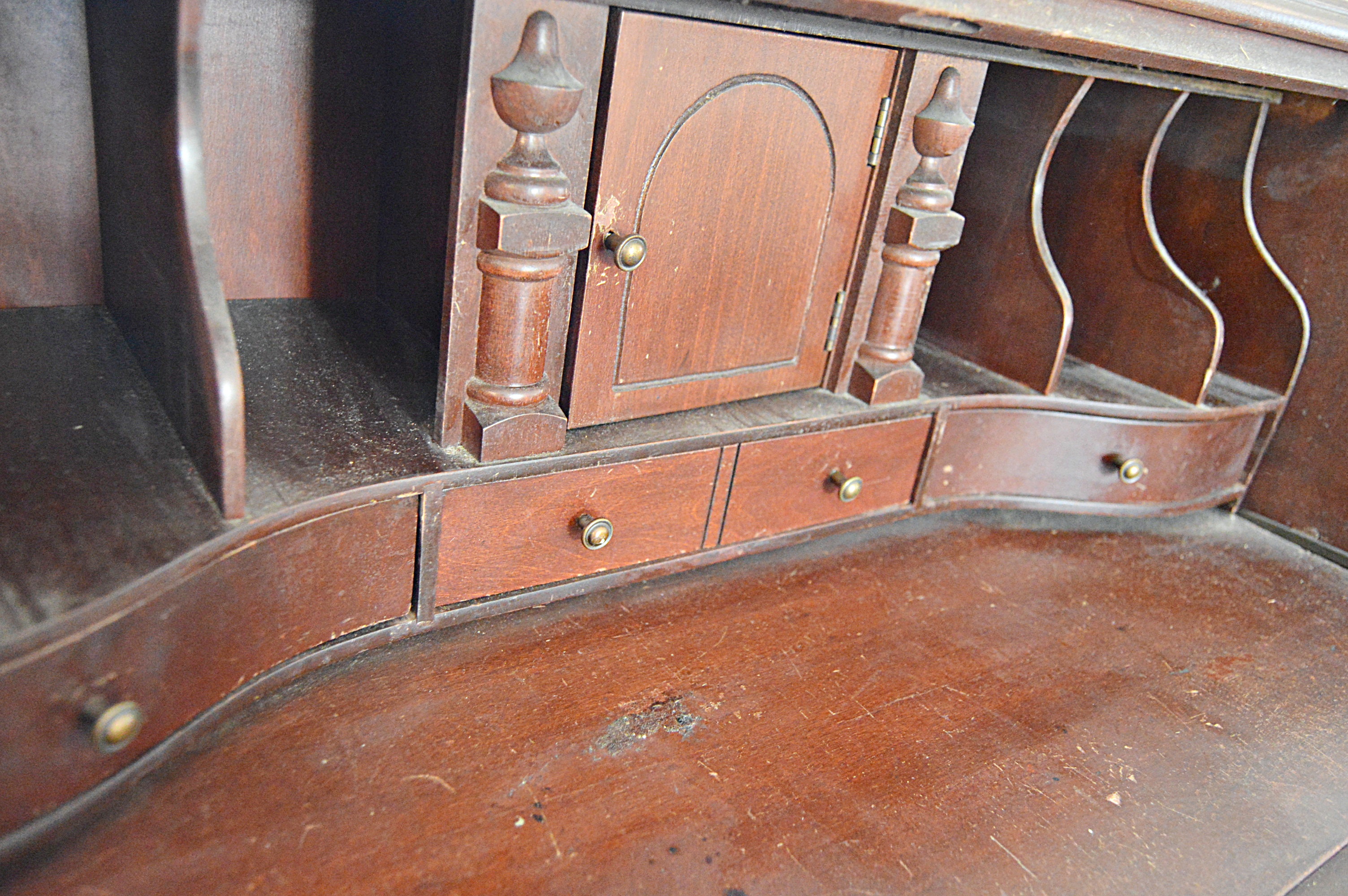 Vintage Queen Anne Style Mahogany Secretariat