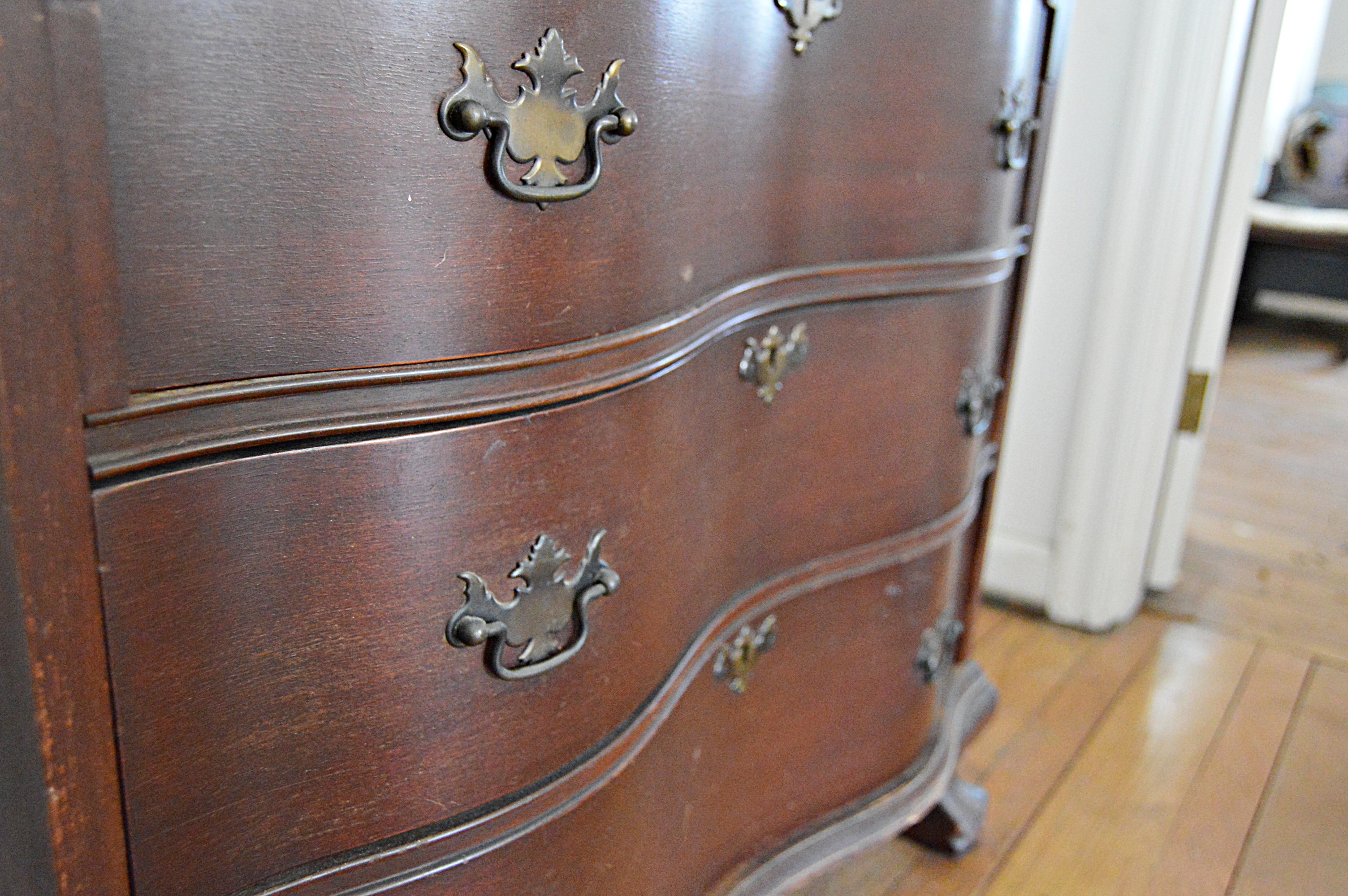 Vintage Queen Anne Style Mahogany Secretariat