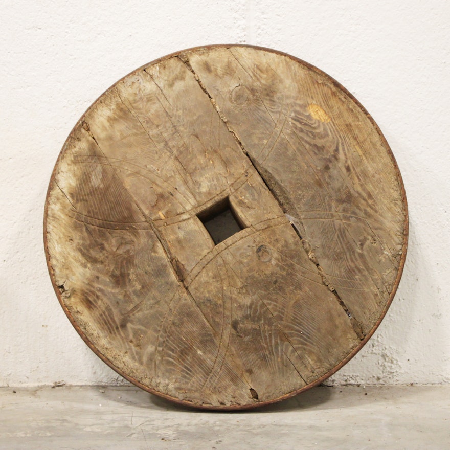 Solid Wooden Wagon Wheel with Metal Band