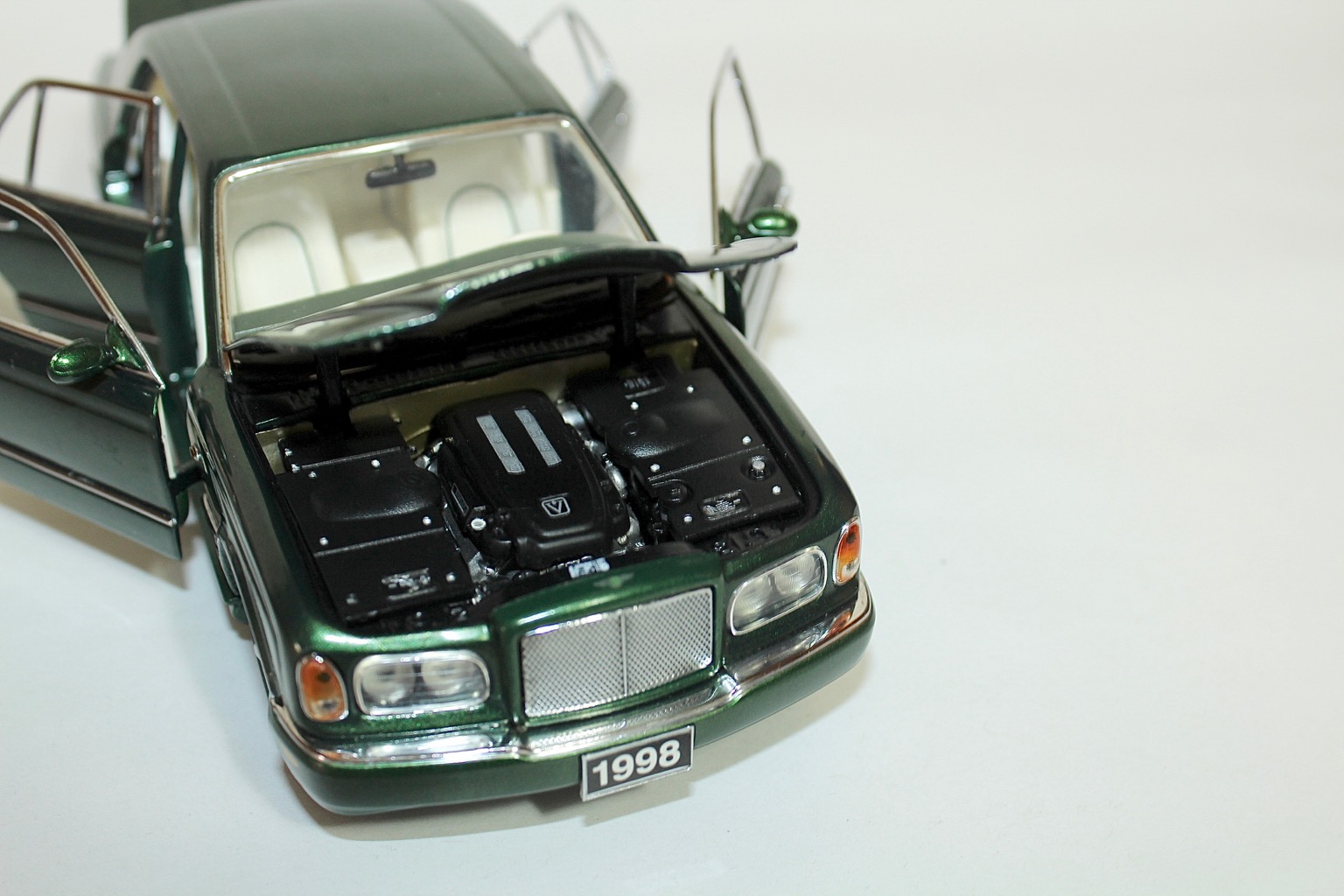 1955 Bentley S and 1998 Bentley Arnage Die Cast Cars by The Franklin Mint