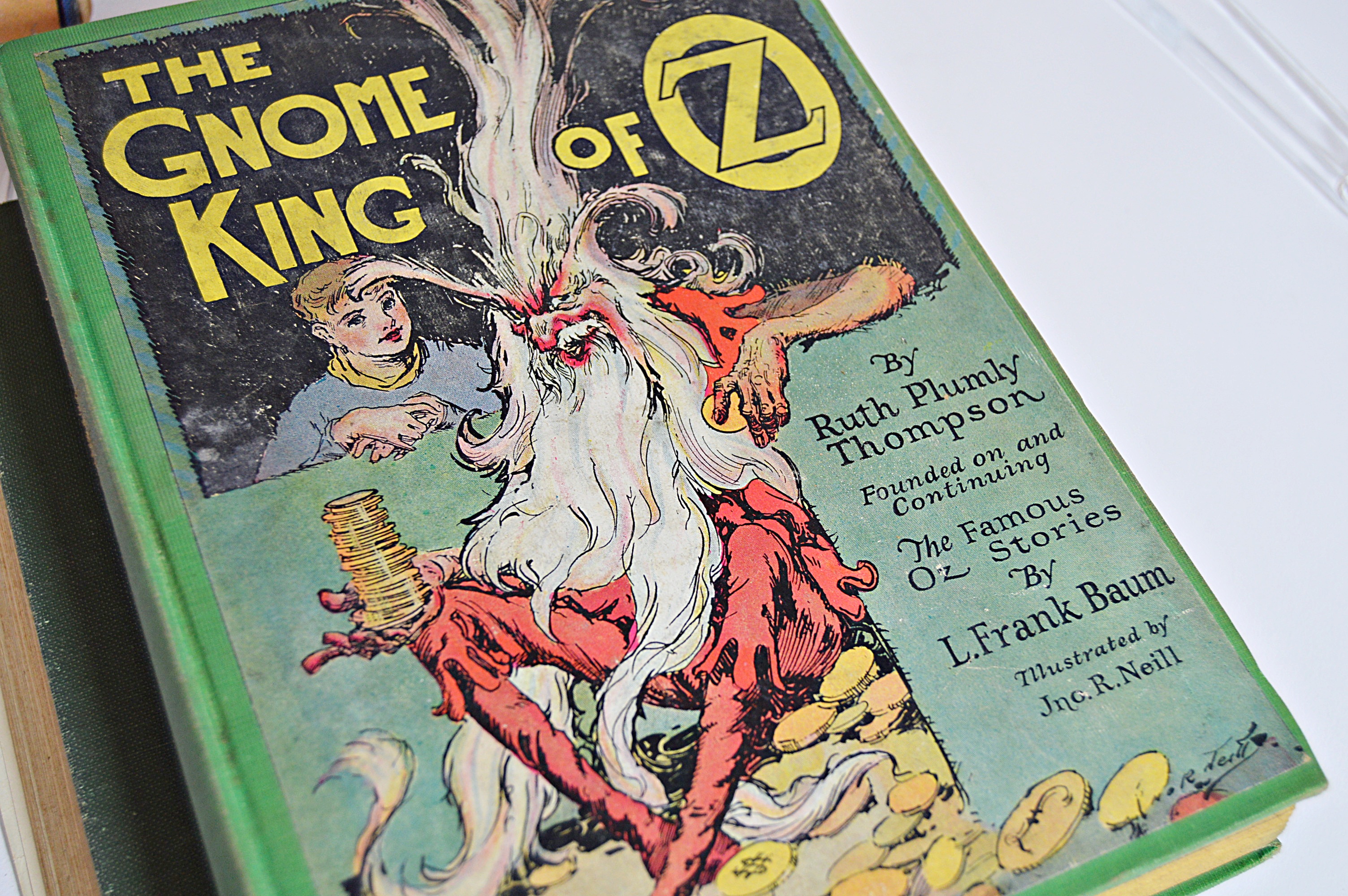 Vintage Wizard of Oz Books