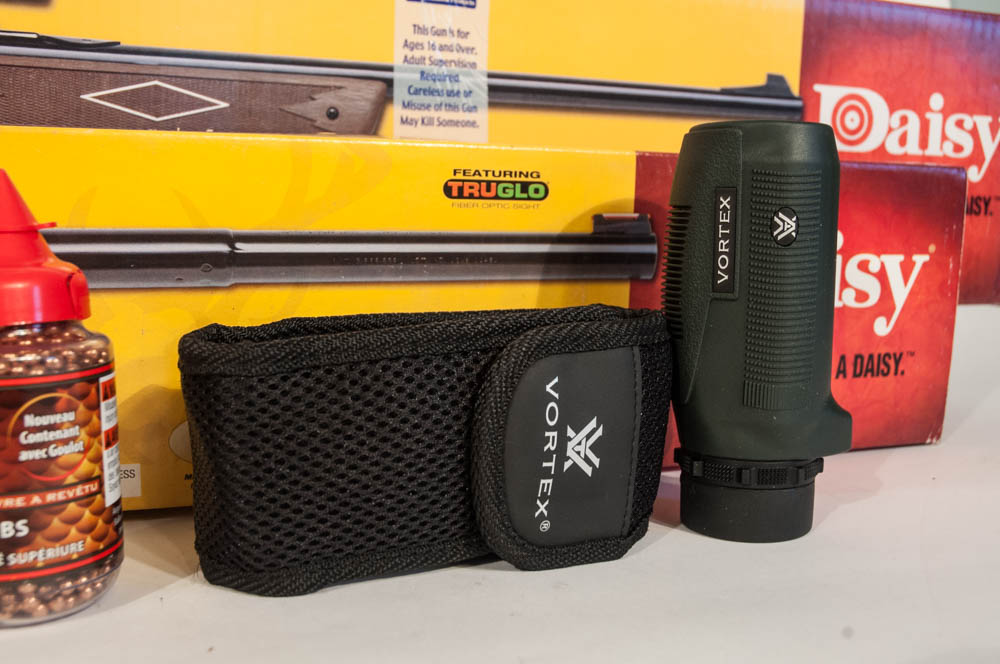 Daisy Buck 400 & Powerline 880S BB Air Rifles + Deluxe Game Cleaning Kit & Scope