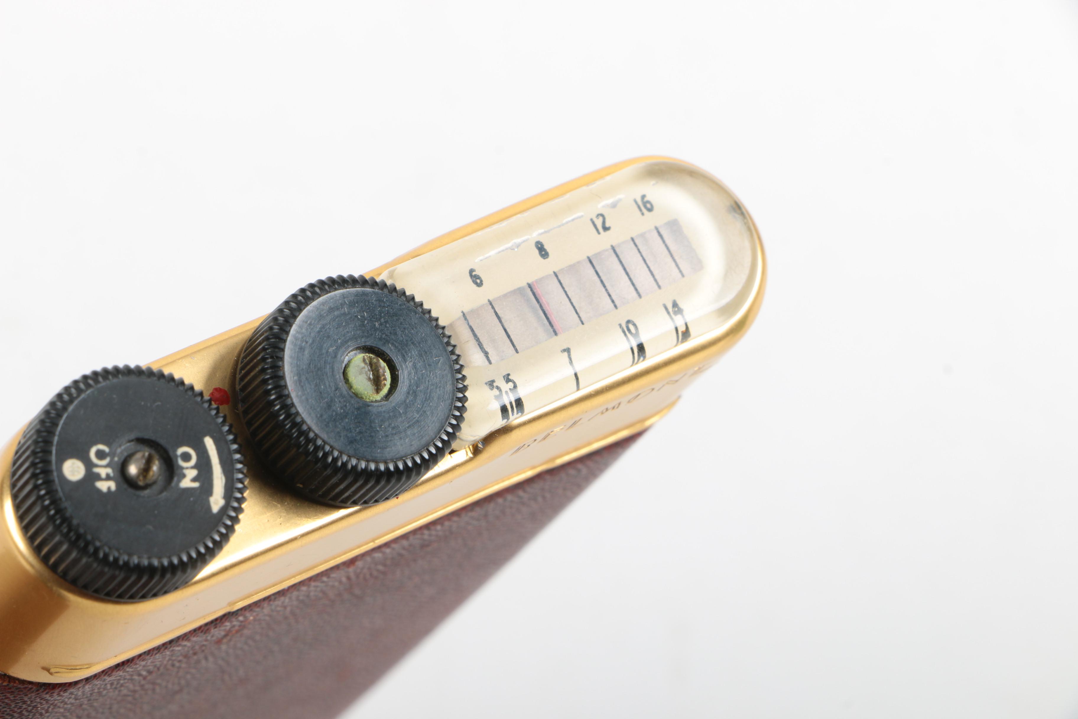 Belmont Boulevard Pocket Radio