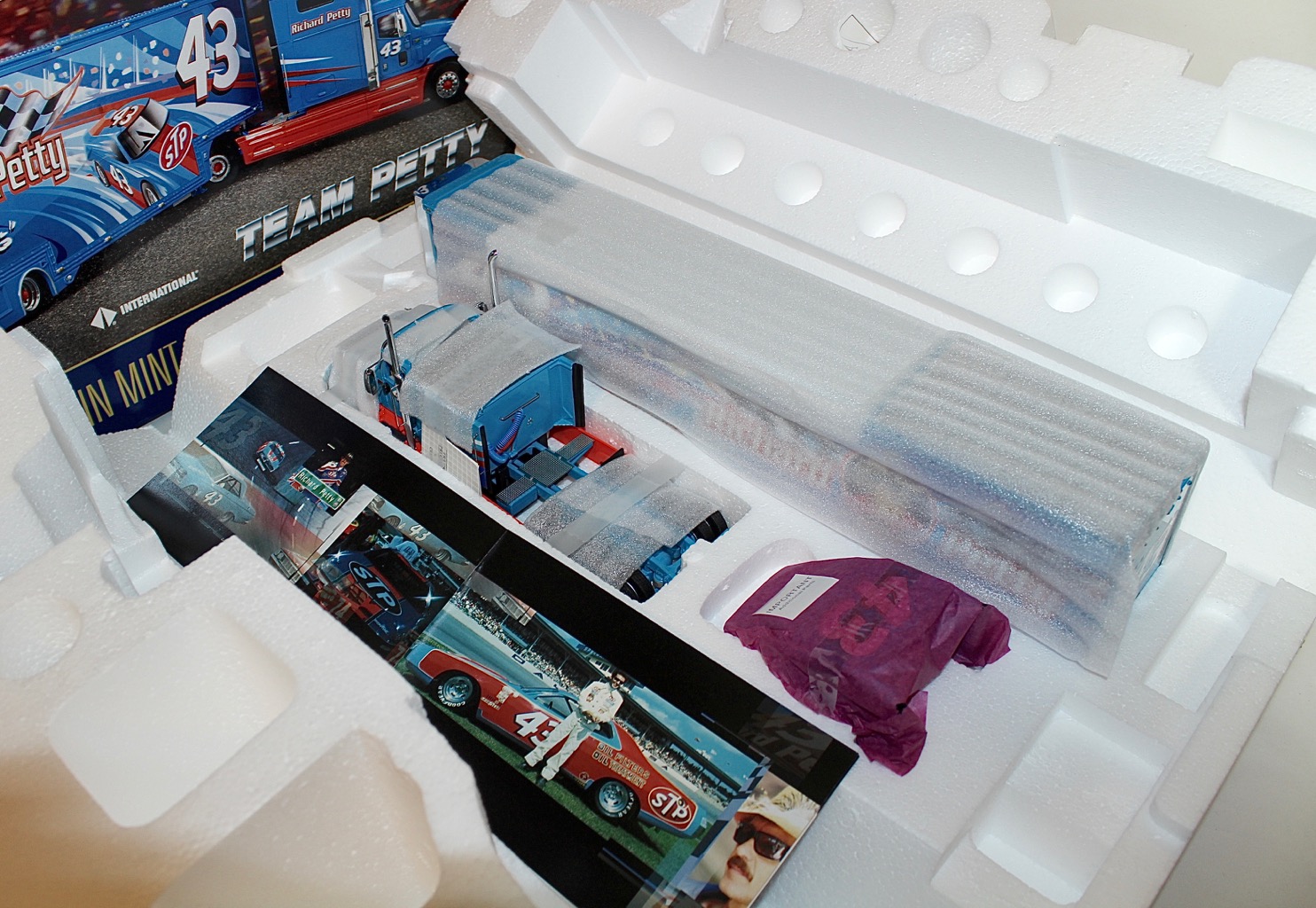 Franklin Mint Richard Petty Racing Car and Tractor Trailer Die Cast Replicas