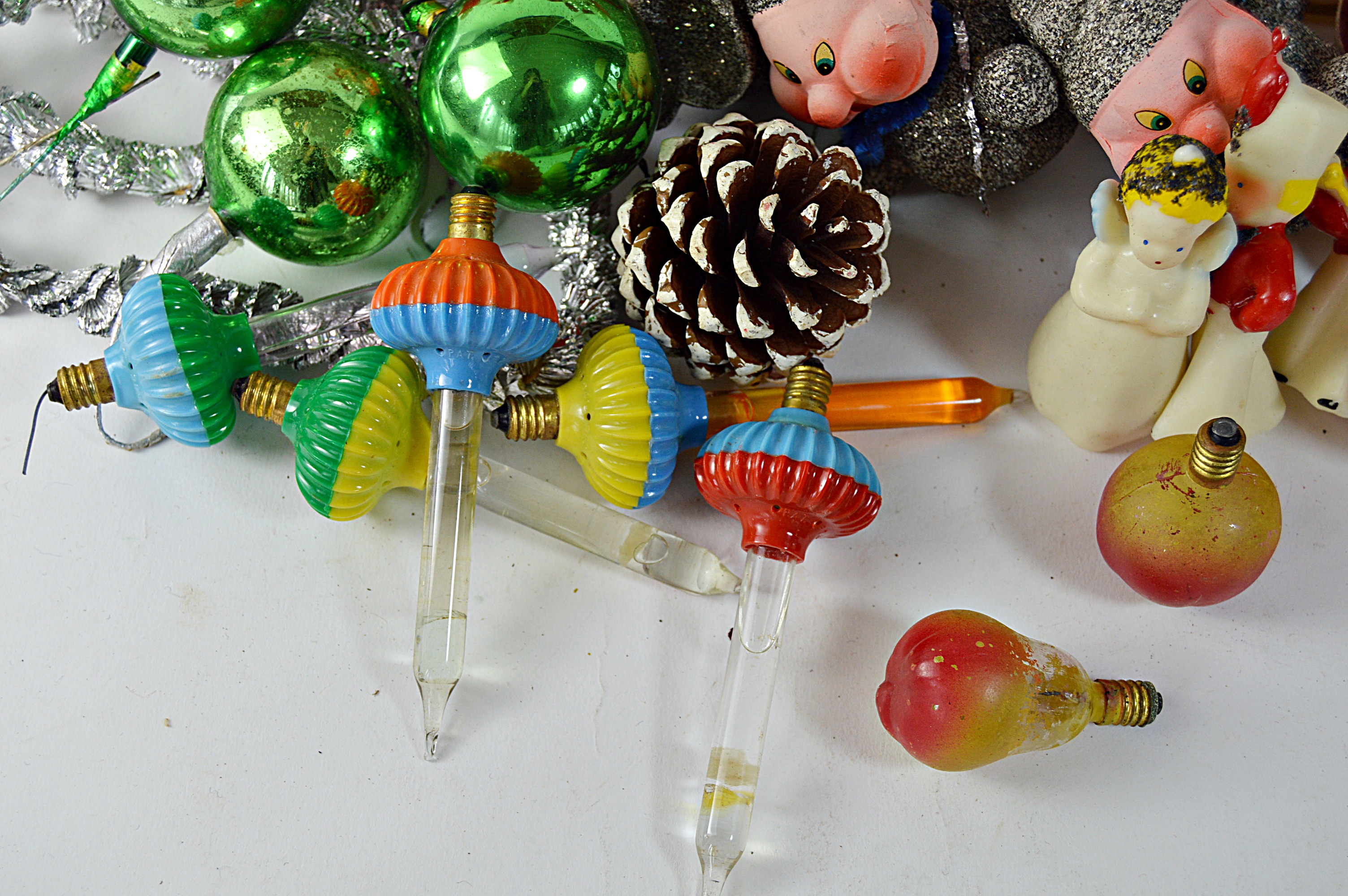 Vintage Christmas Decor and Collectibles