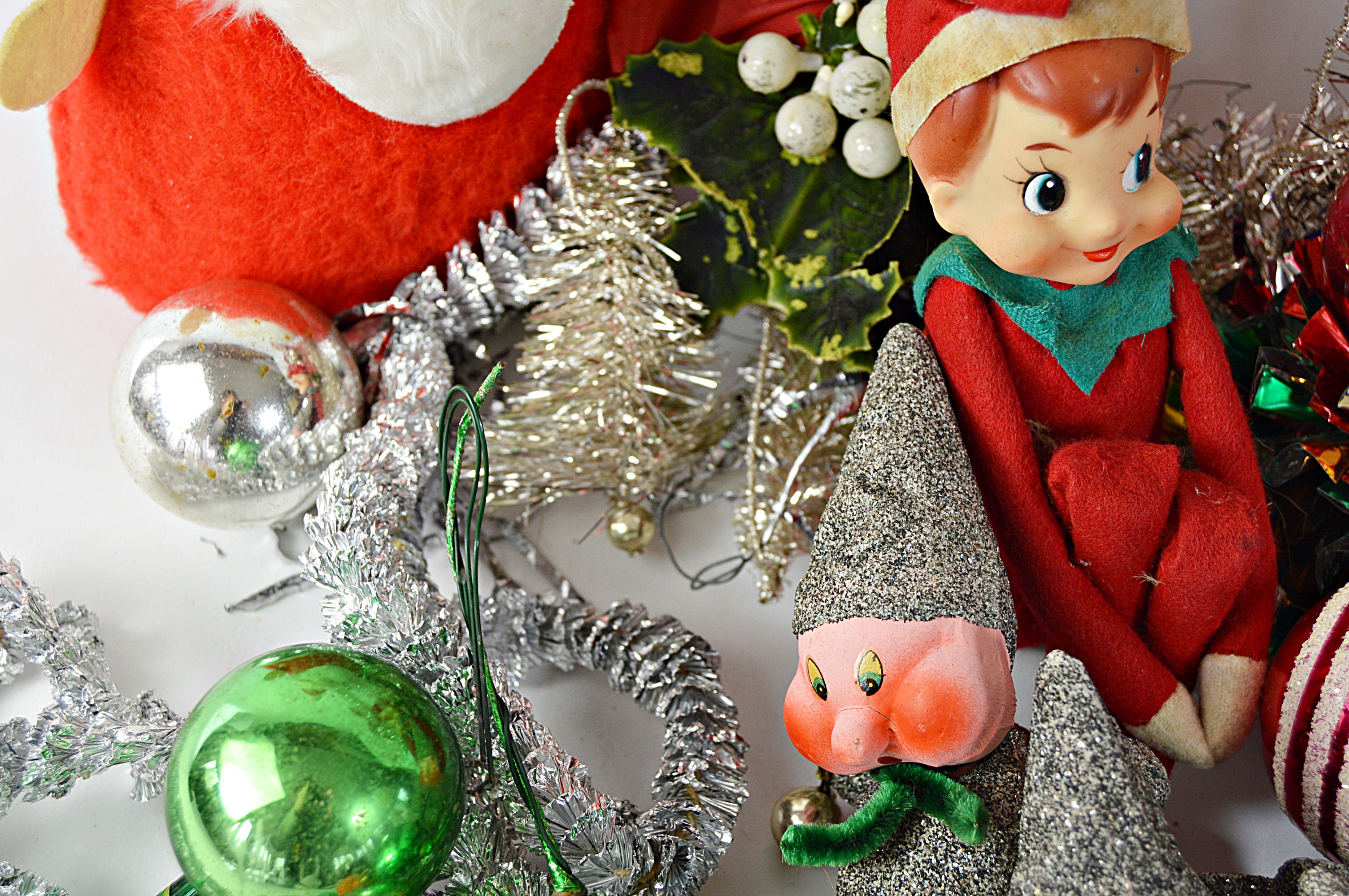 Vintage Christmas Decor and Collectibles